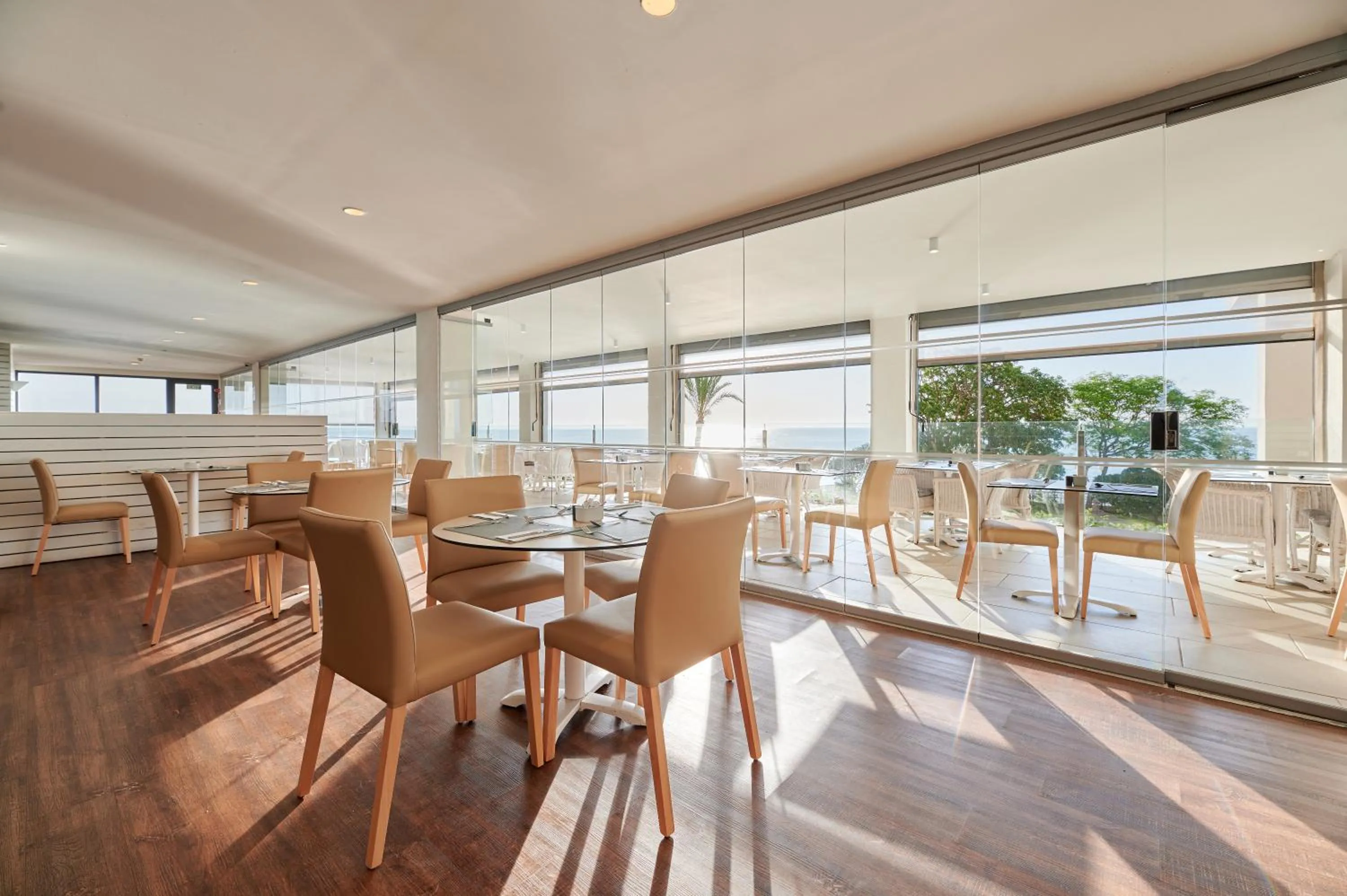 Restaurant/places to eat in Alua Calas de Mallorca Resort