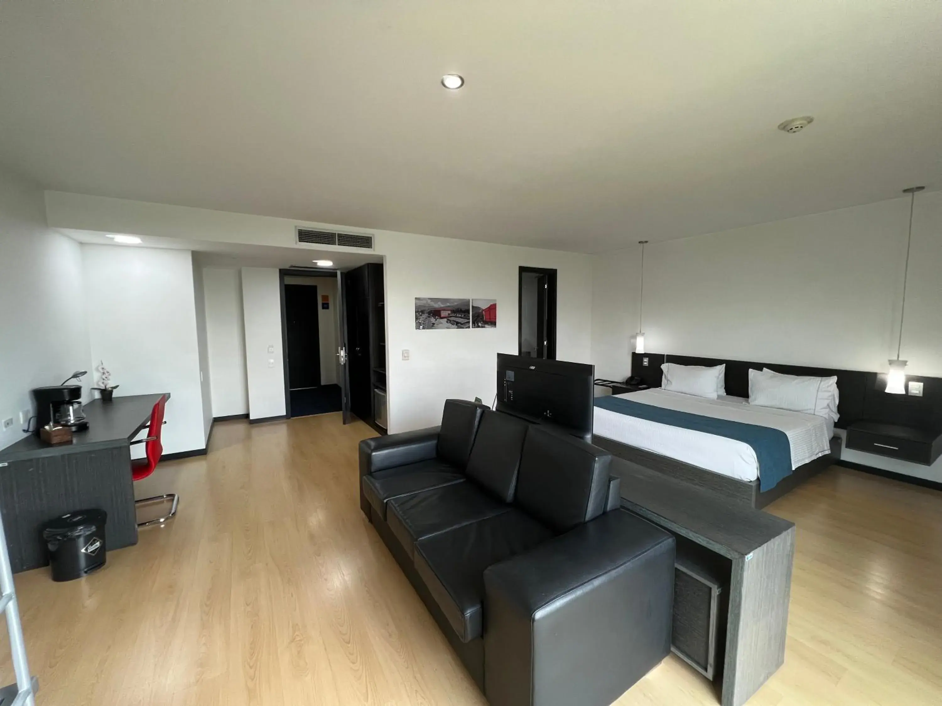 Premium Double Room in Tequendama Hotel Medellín - Estadio Premium Double Room in Tequendama Hotel Medellín - Estadio