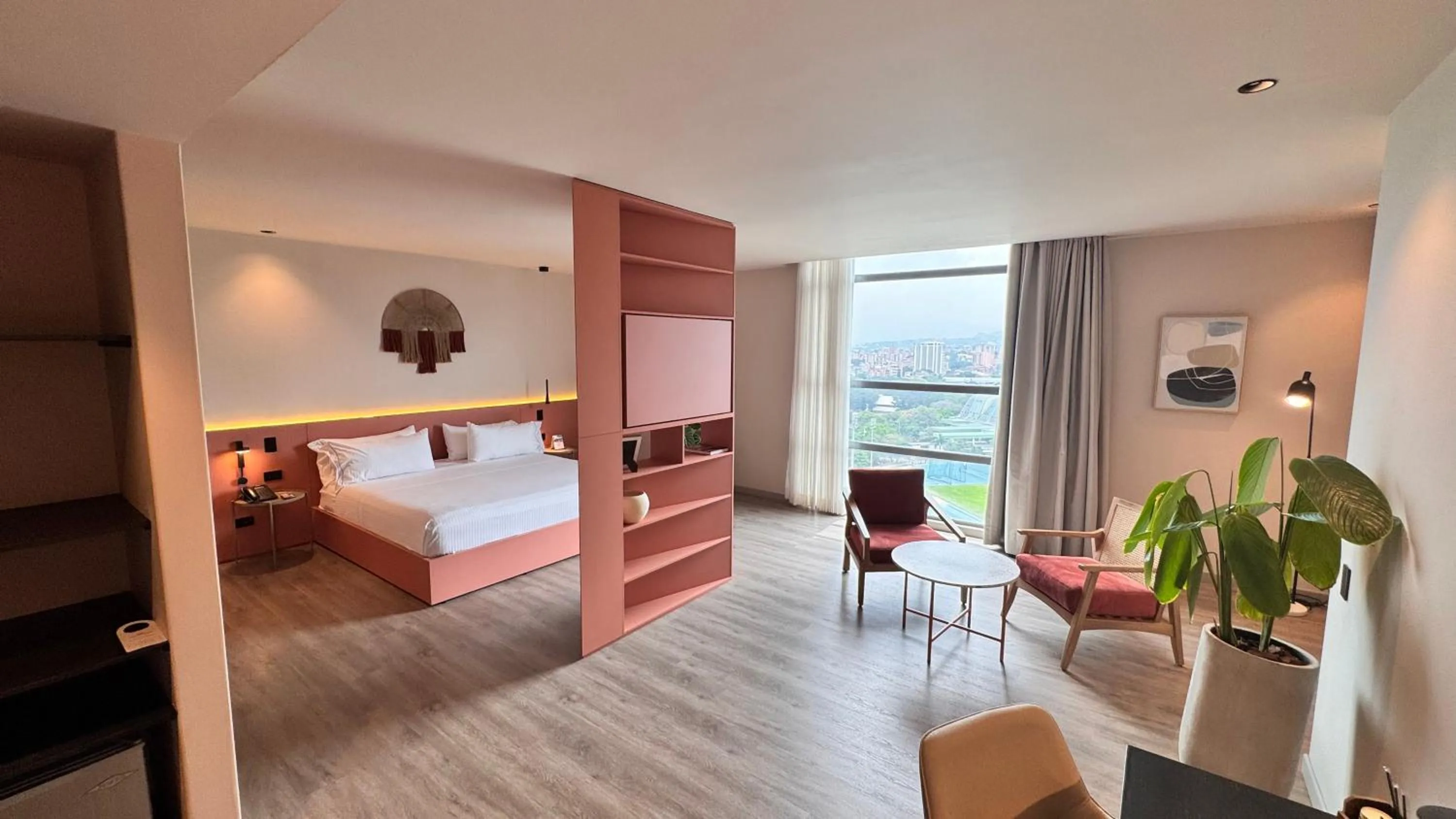 Bedroom, Bed in Tequendama Hotel Medellín - Estadio