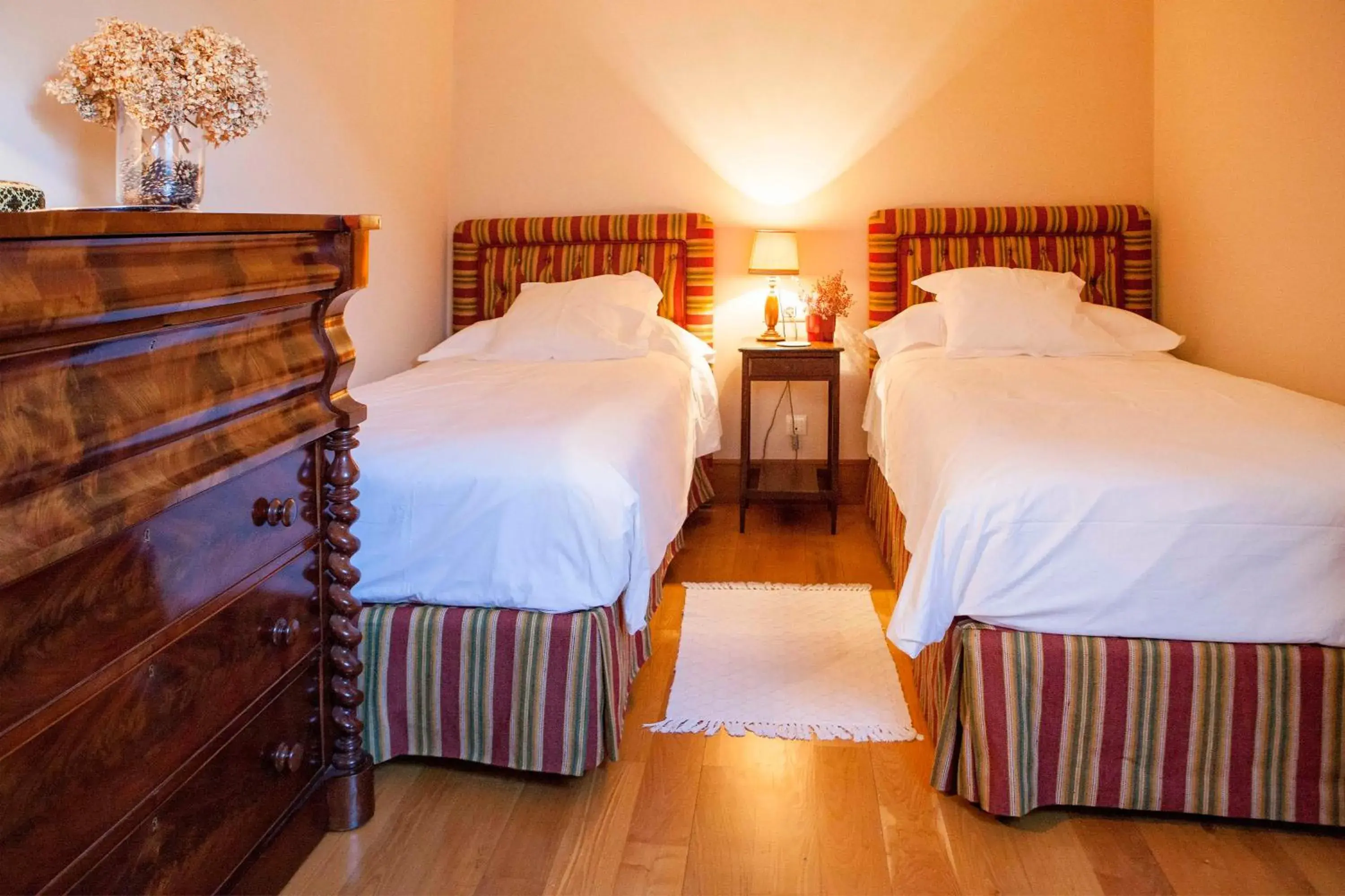Double or Twin Room with Private Bathroom in Pazo de Brandeso & Country Club Double or Twin Room with Private Bathroom in Pazo de Brandeso & Country Club
