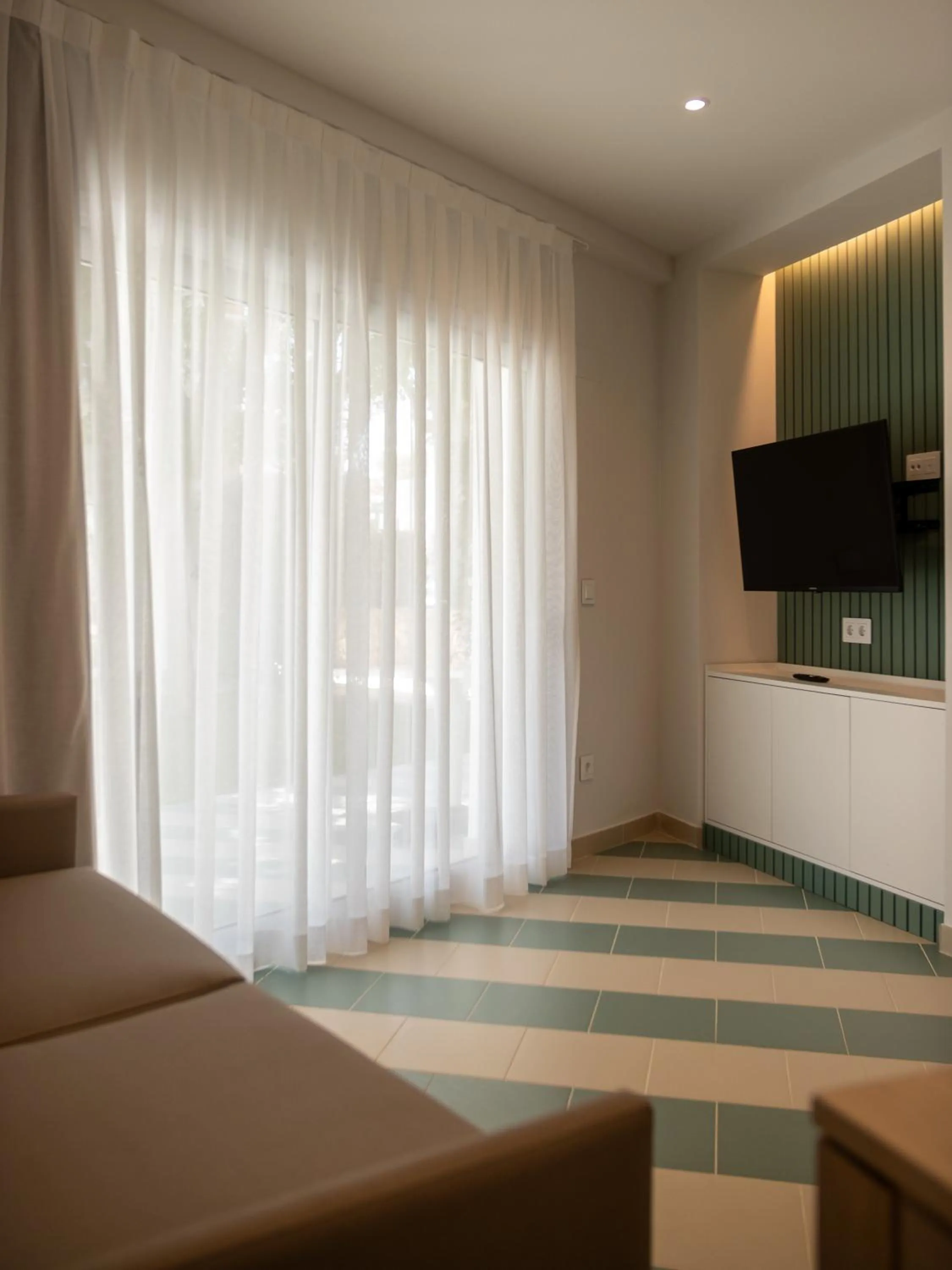 Living room, Bed in Apartamentos Sunway Atlanta