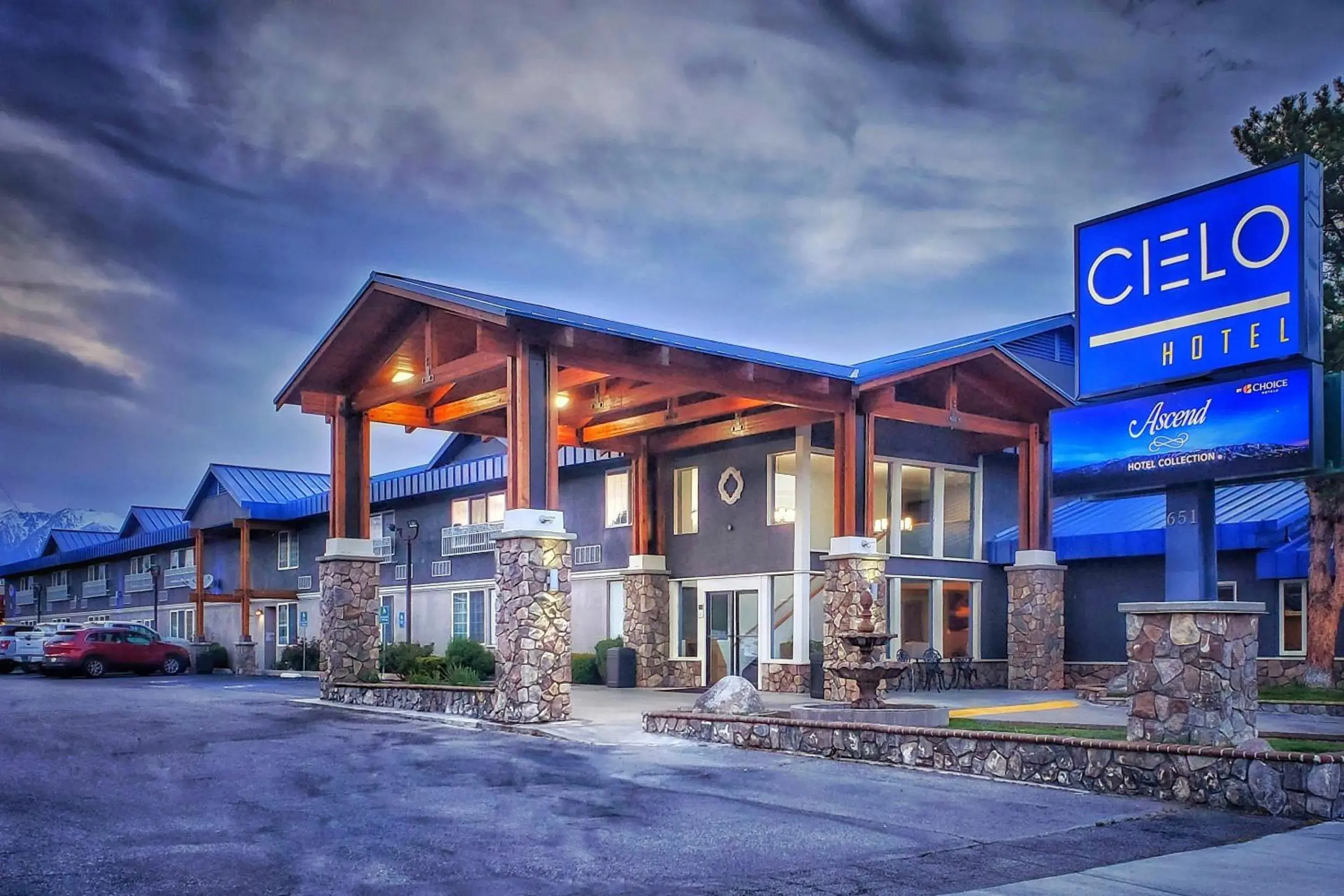Property building in Cielo Hotel Bishop-Mammoth, an Ascend Collection Hotel Property building in Cielo Hotel Bishop-Mammoth, an Ascend Collection Hotel