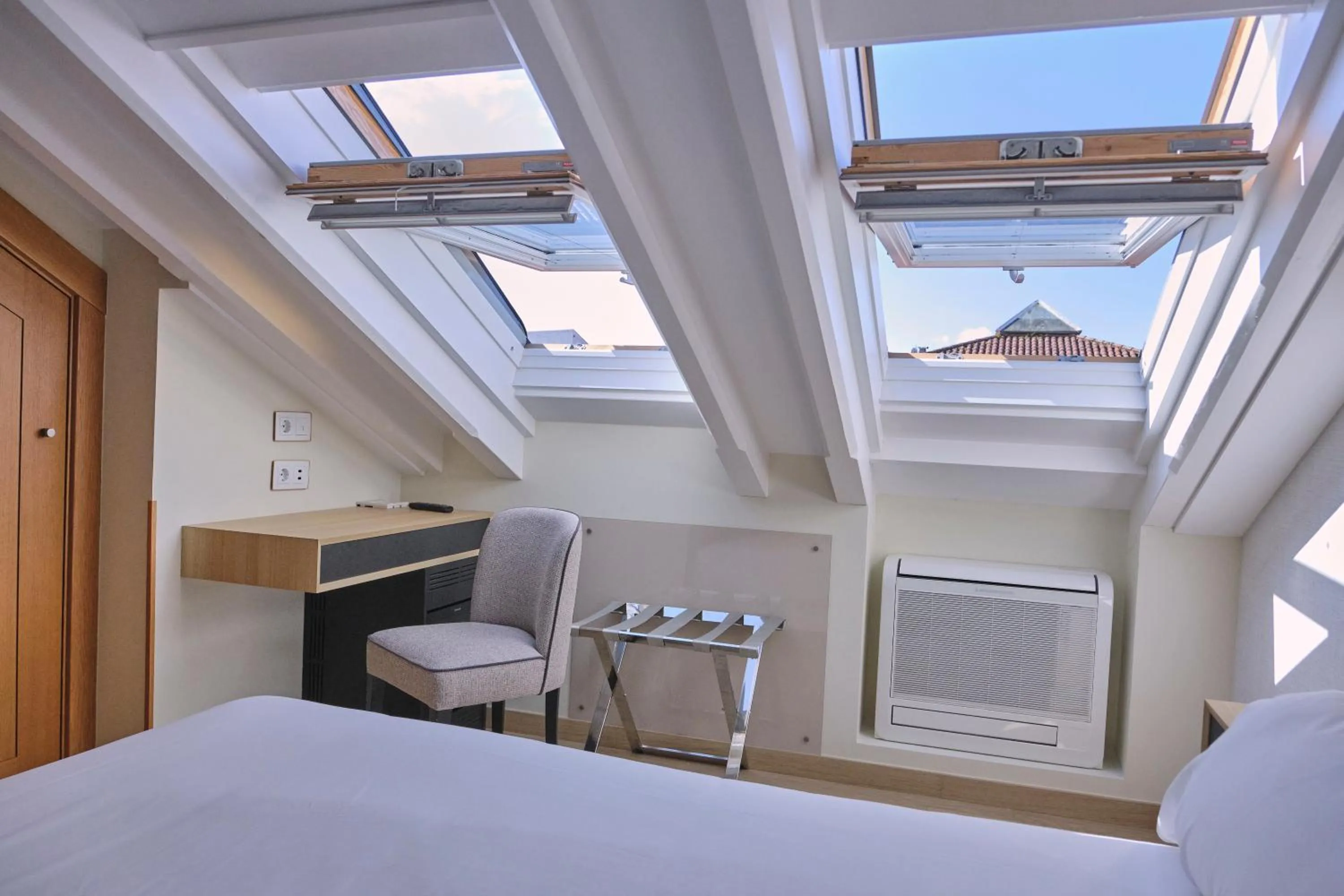 Bedroom, Bed in Hotel Praza Quintana