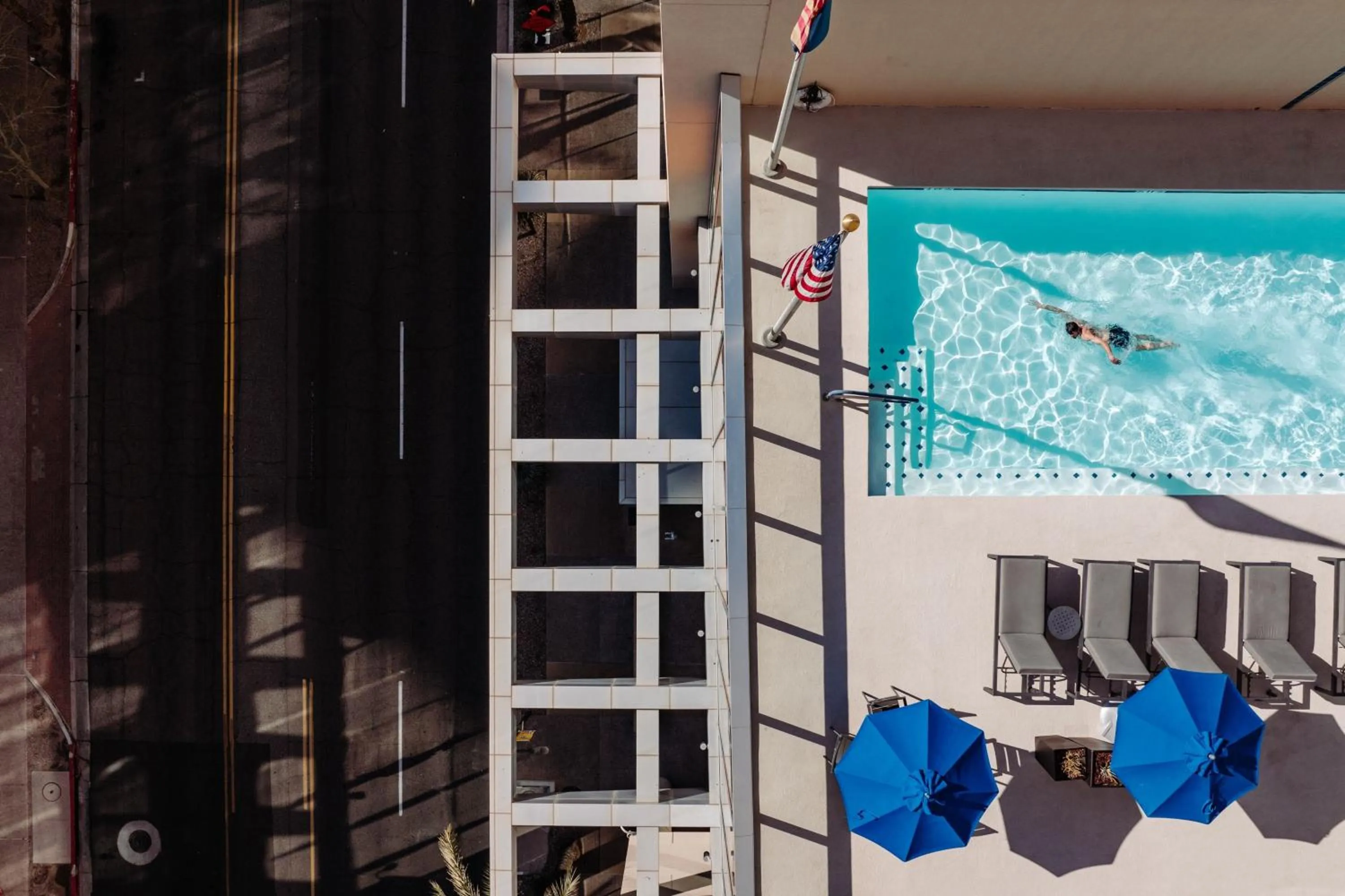 Swimming pool in Sheraton Phoenix Downtown