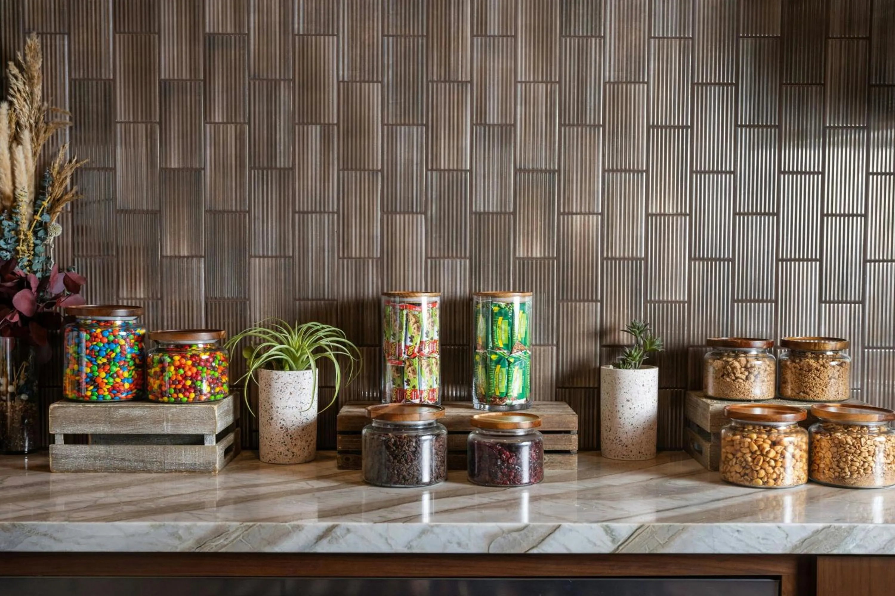 Lounge or bar in Sheraton Phoenix Downtown