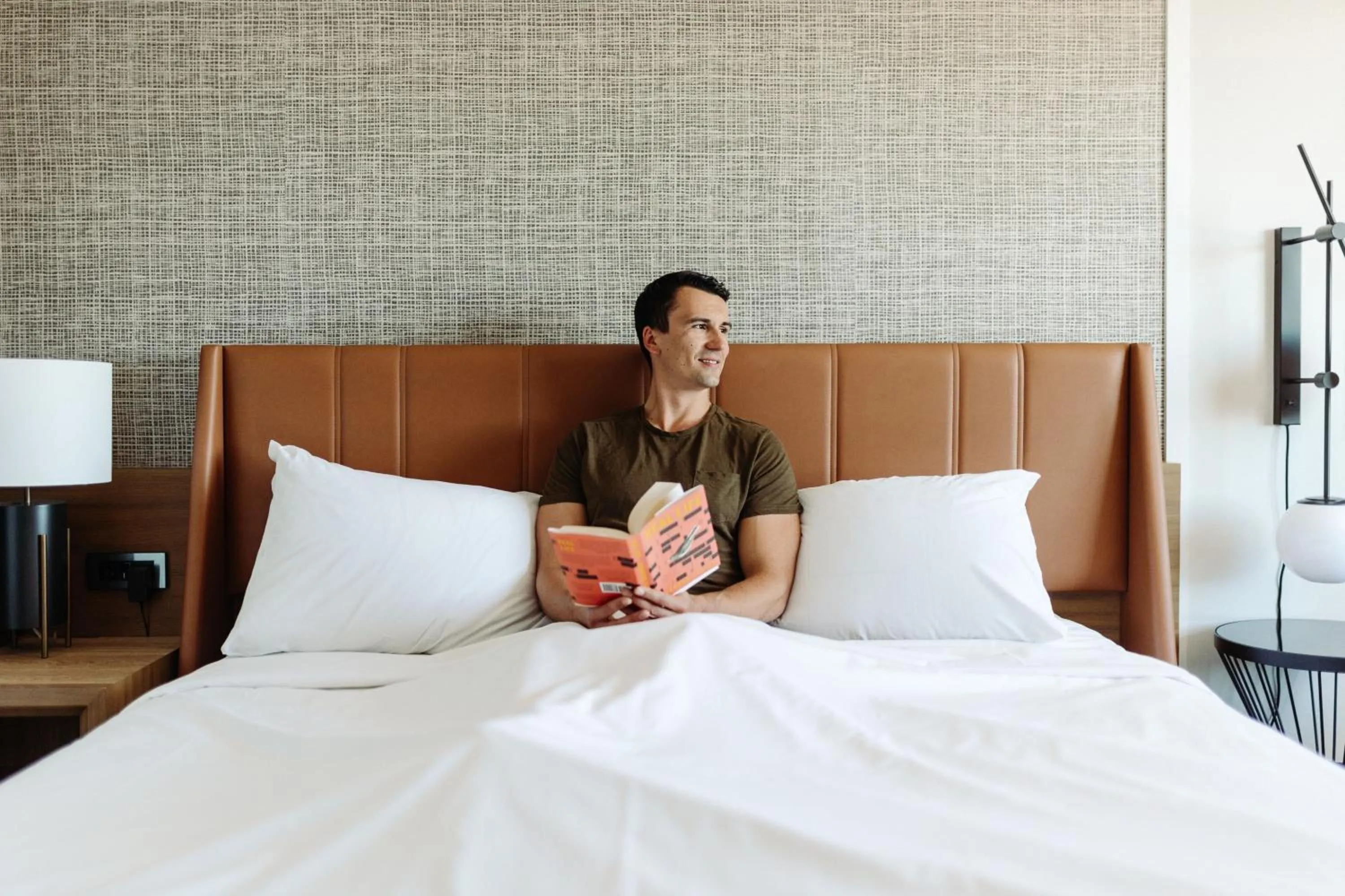 Photo of the whole room, Bed in Sheraton Phoenix Downtown