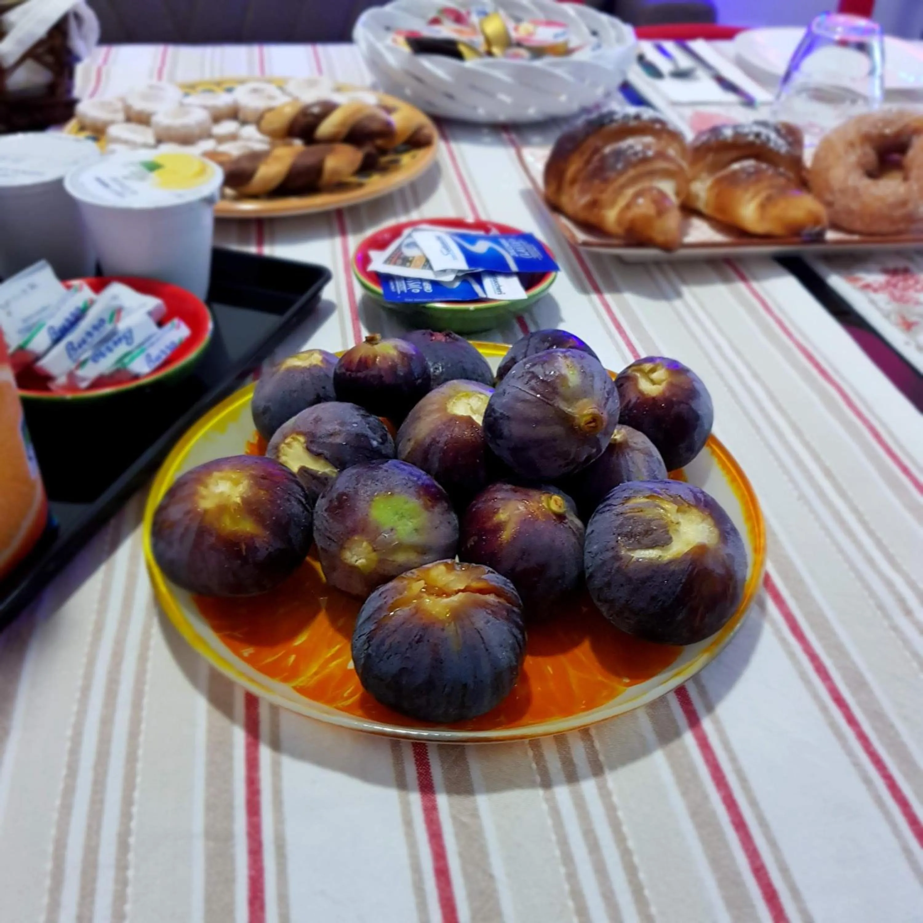 Food and drinks in Aziz b&b