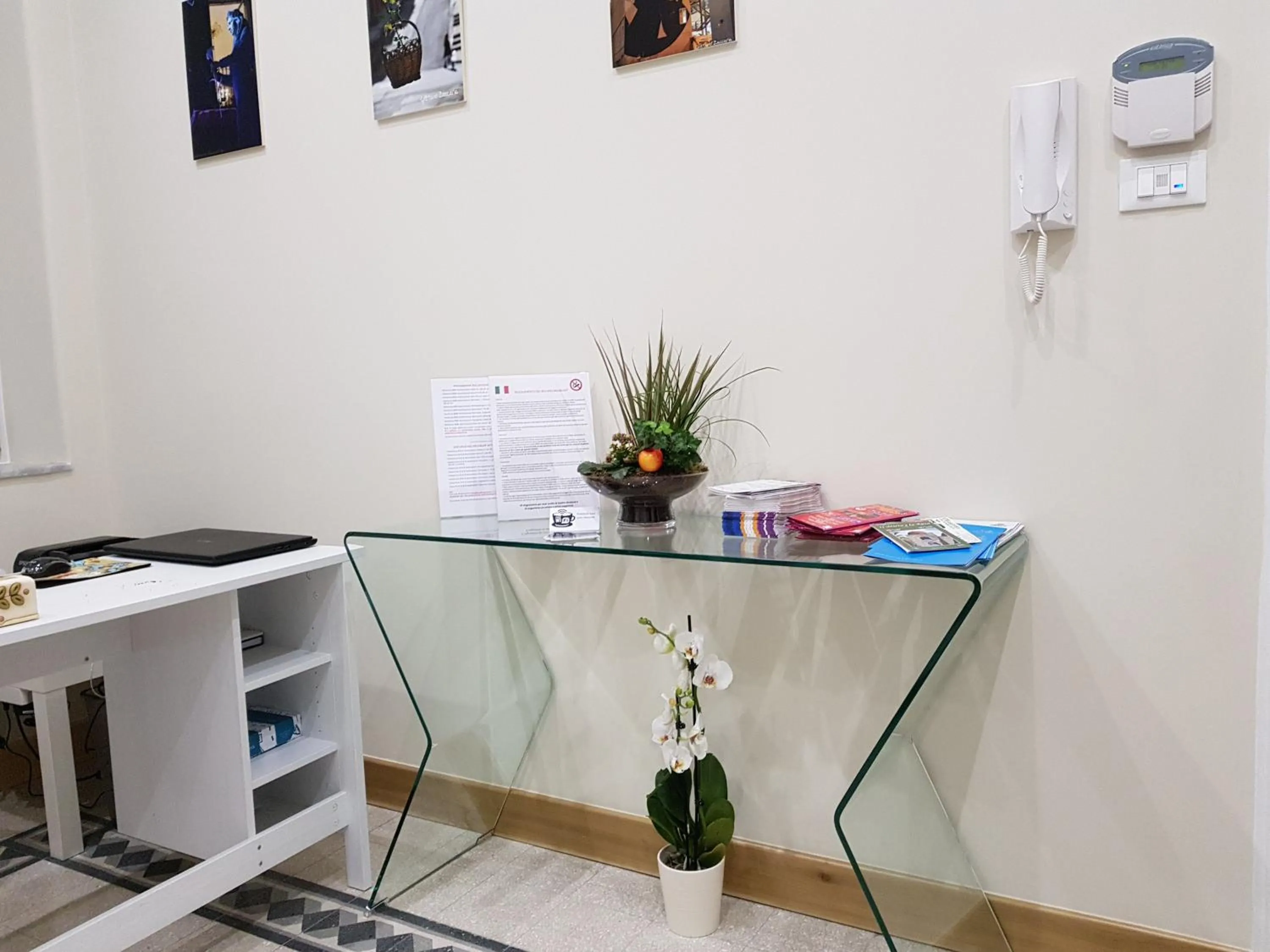 Lobby or reception in Aziz b&b