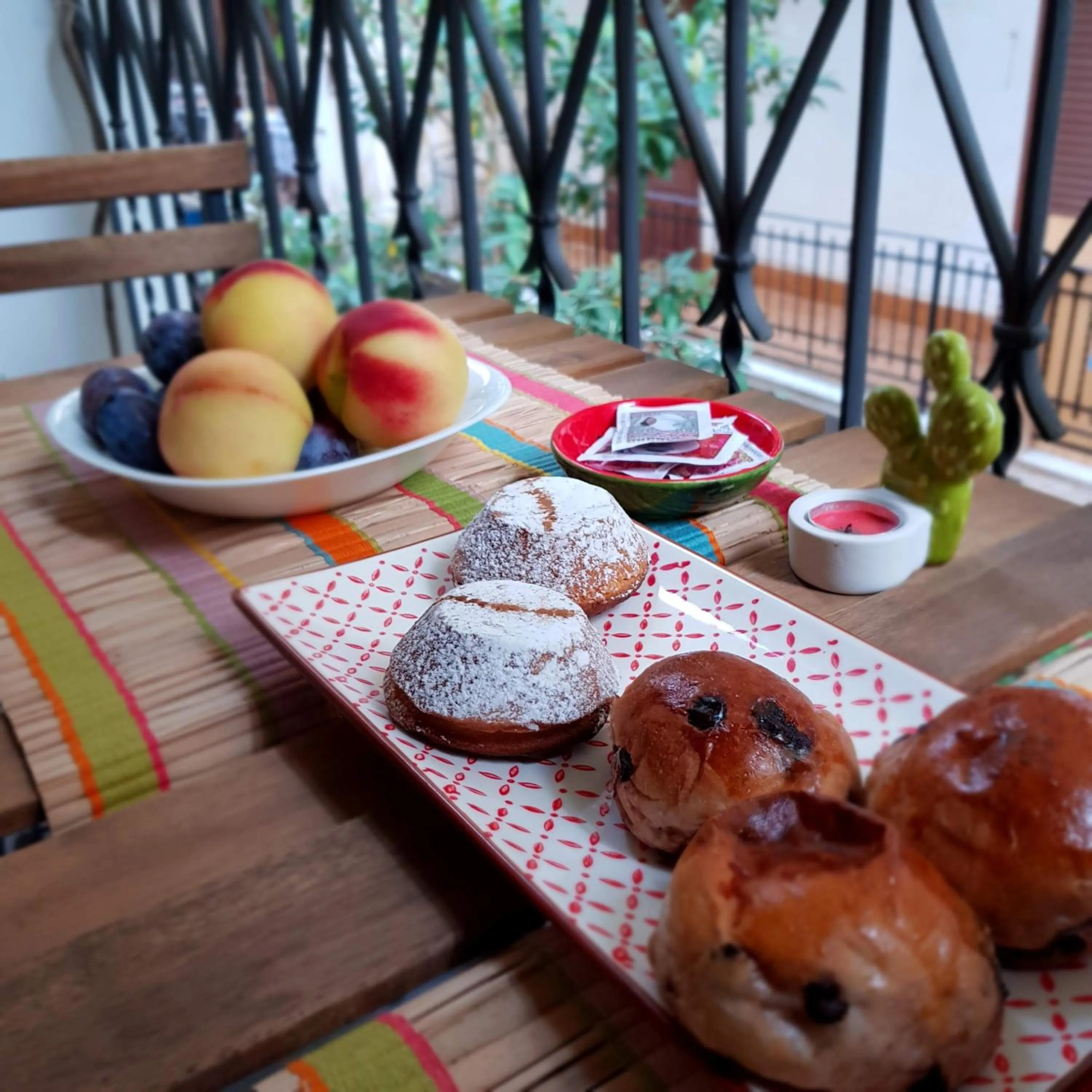 Buffet breakfast in Aziz b&b