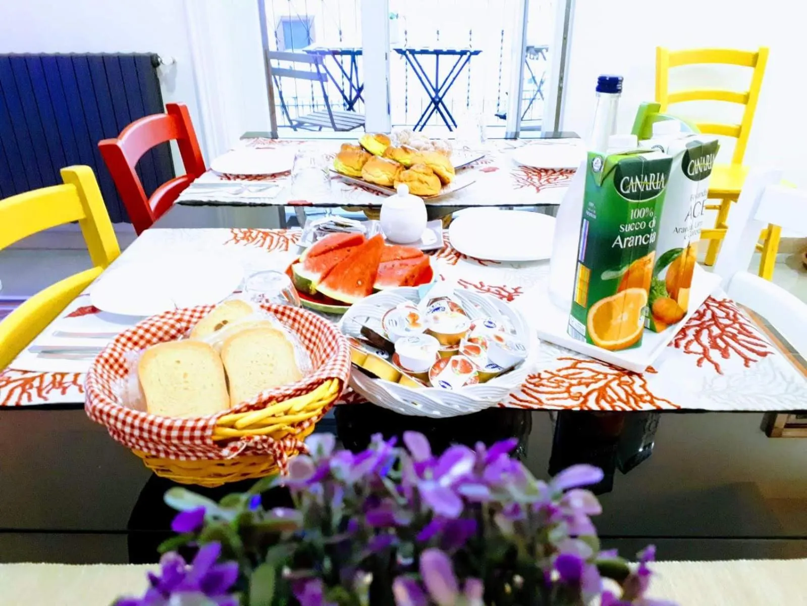 Food and drinks in Aziz b&b