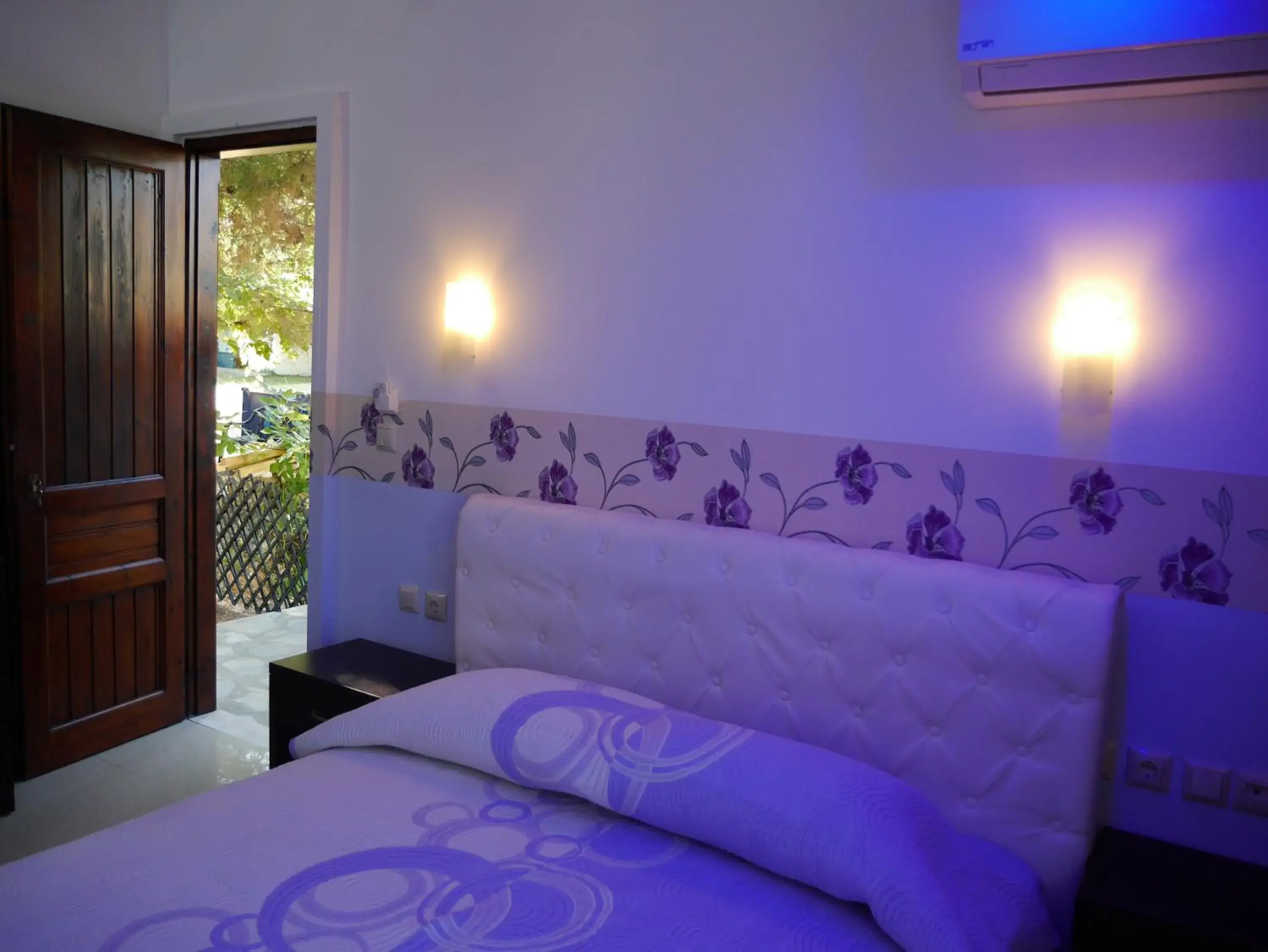 Superior Room with Sea View in Blue Bay Beach Hotel Superior Room with Sea View in Blue Bay Beach Hotel