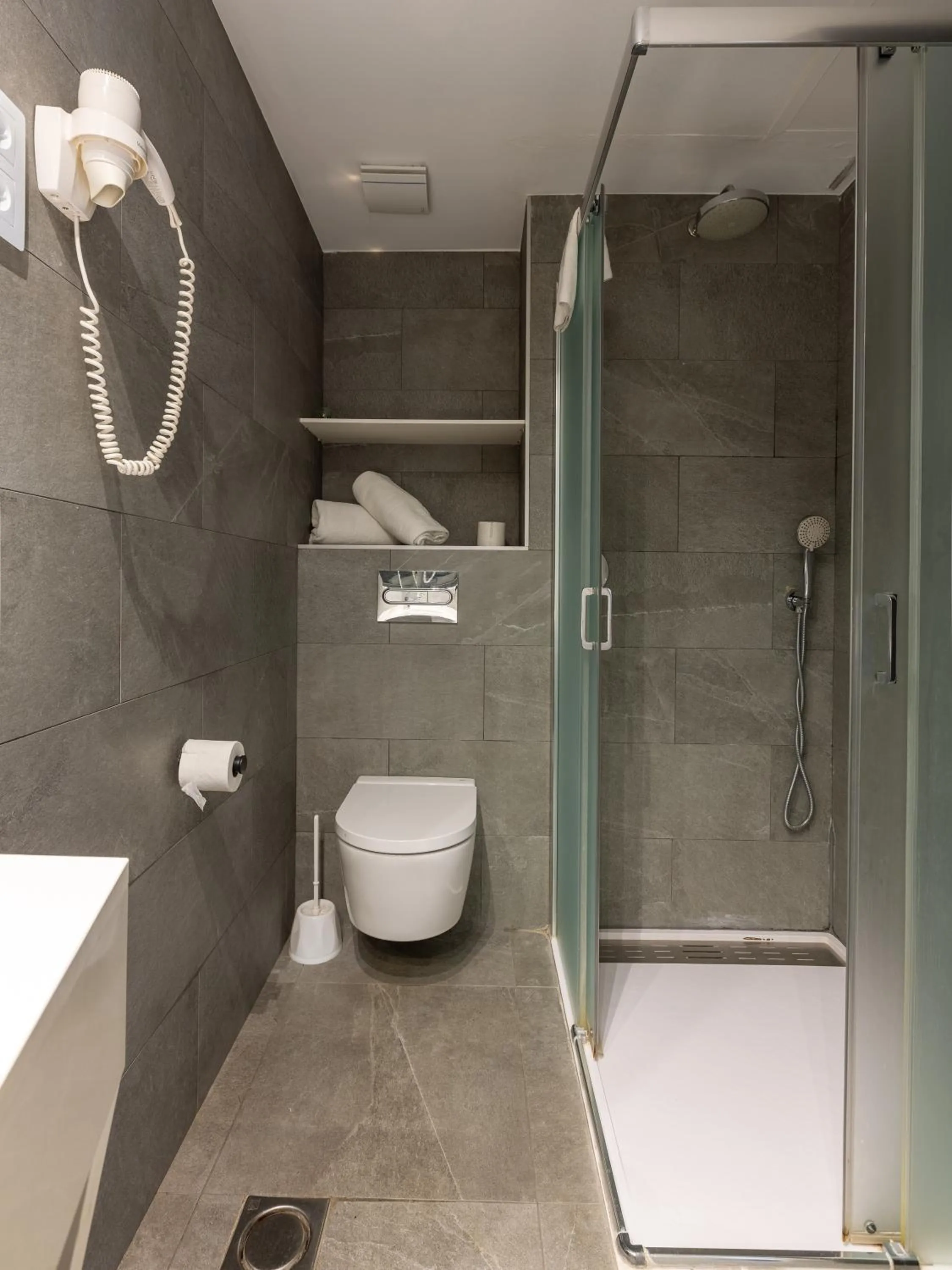 Shower in Apartamentos Sunway Apollo