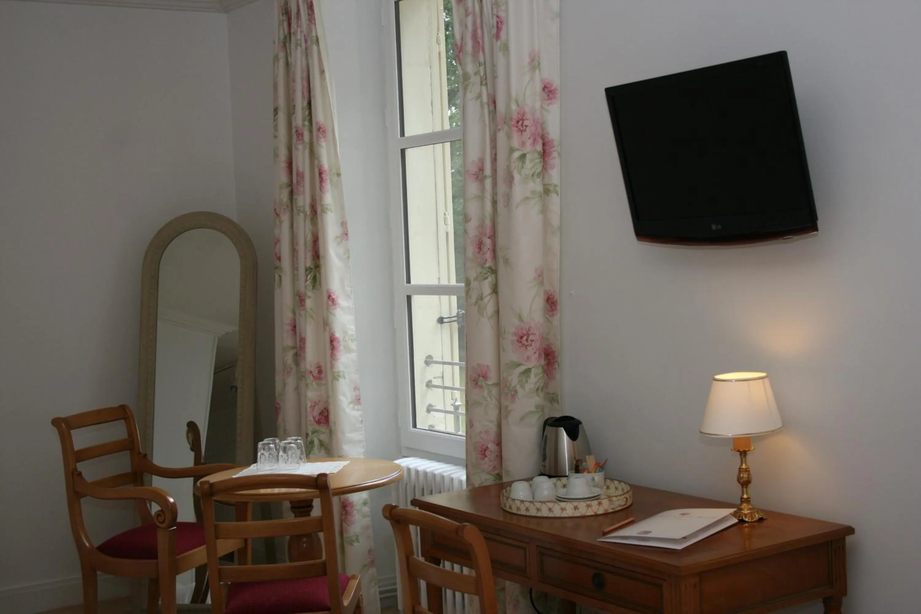 Seating area in Chateau de la Rozelle