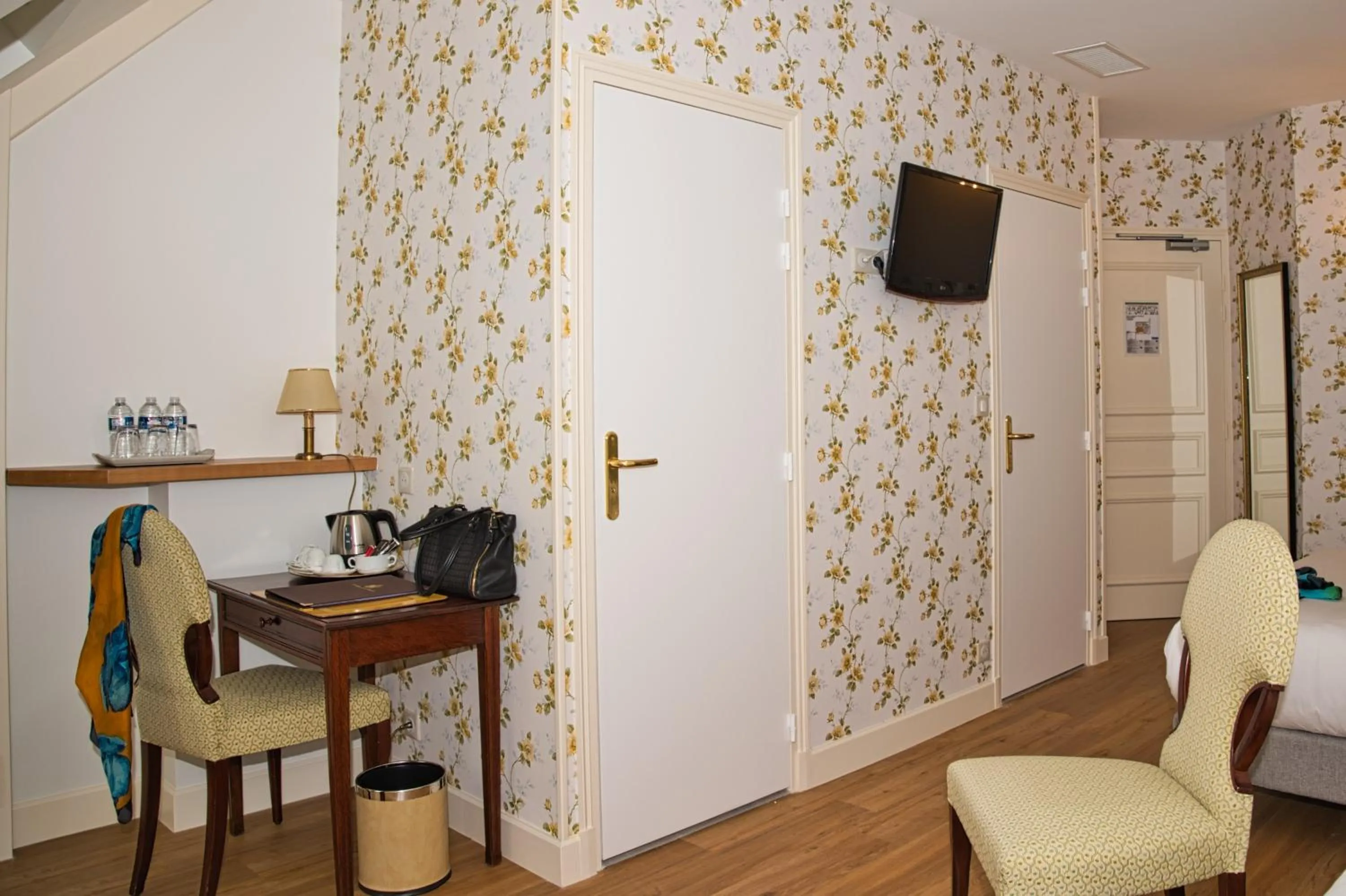 Bedroom in Chateau de la Rozelle
