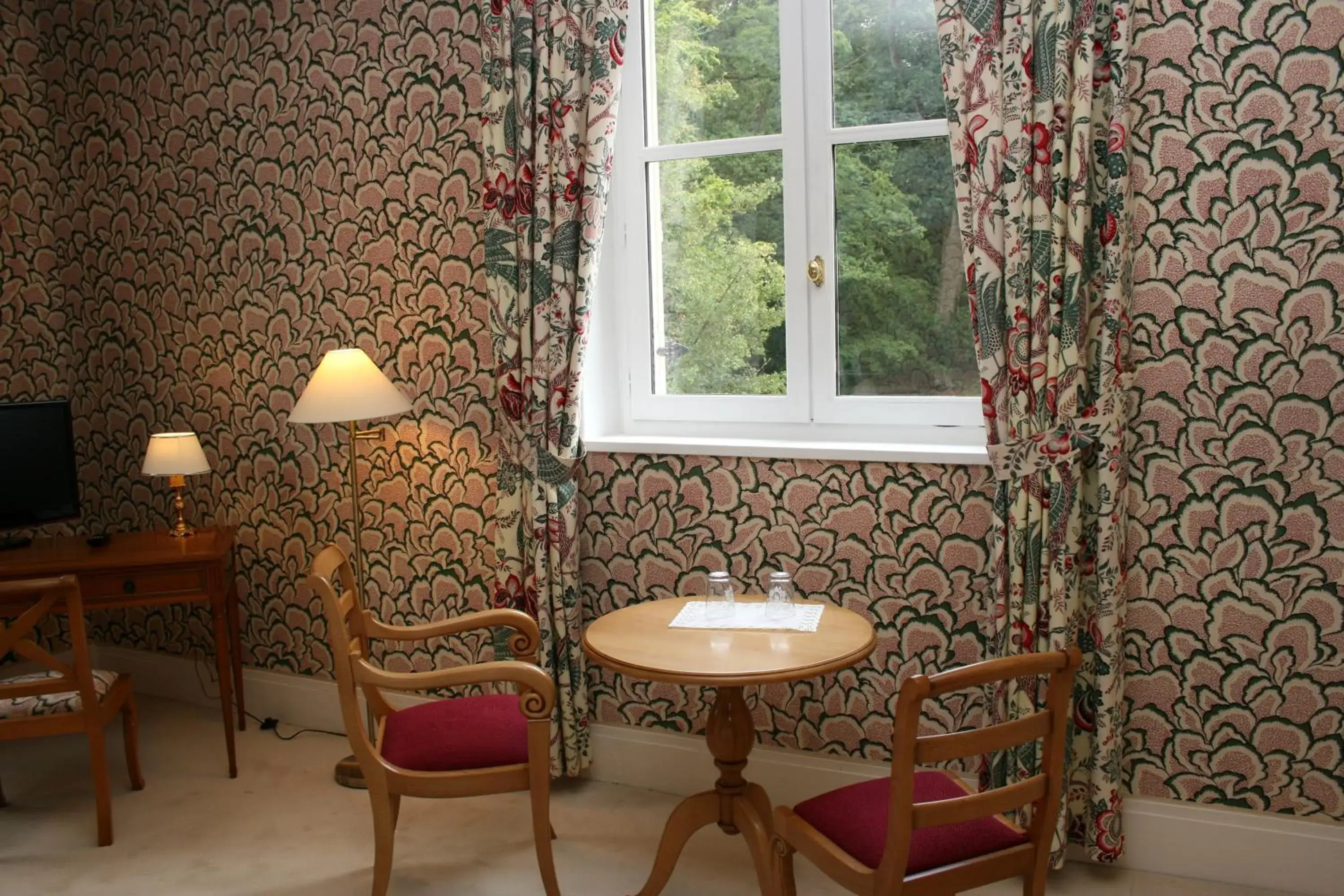 Privilege Double Room in Chateau de la Rozelle Privilege Double Room in Chateau de la Rozelle