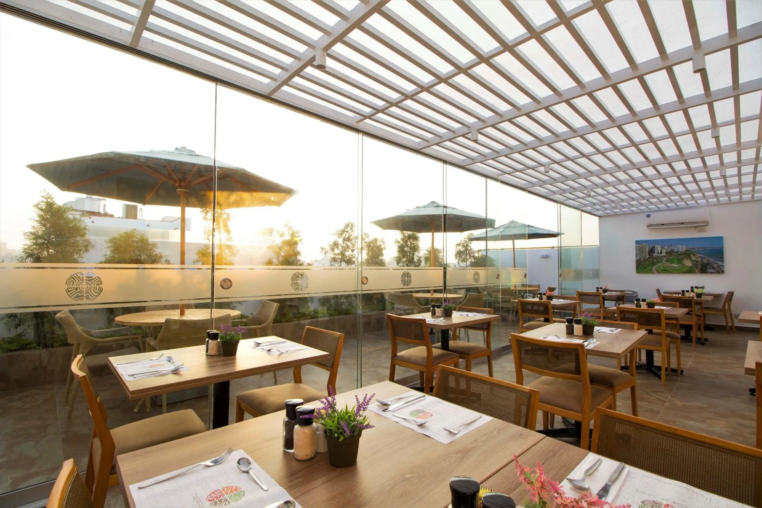 Buffet breakfast in Tierra Viva Miraflores Mendiburu