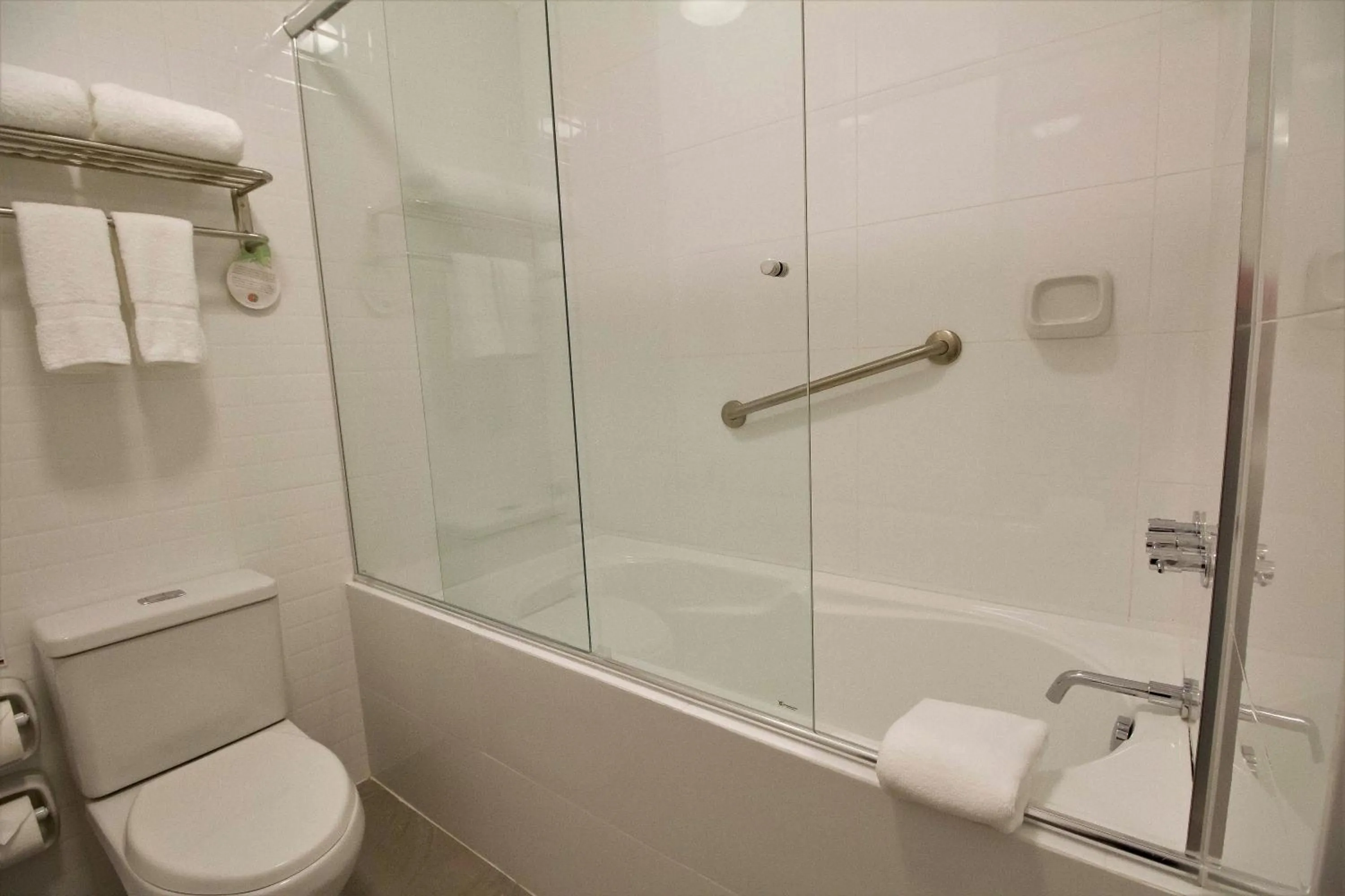 Bathroom in Tierra Viva Miraflores Mendiburu