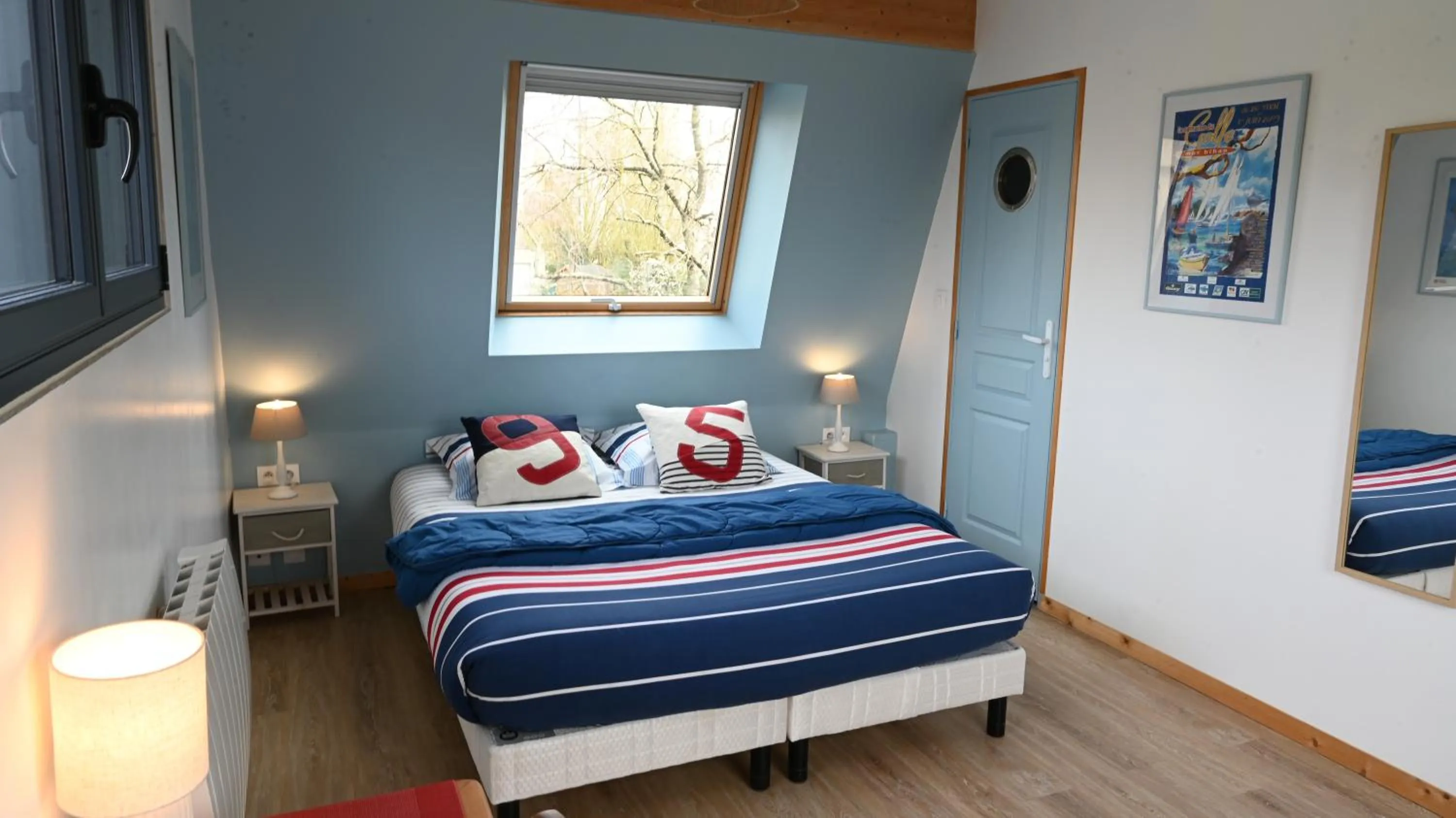 Bedroom, Bed in La Petite Charnasserie