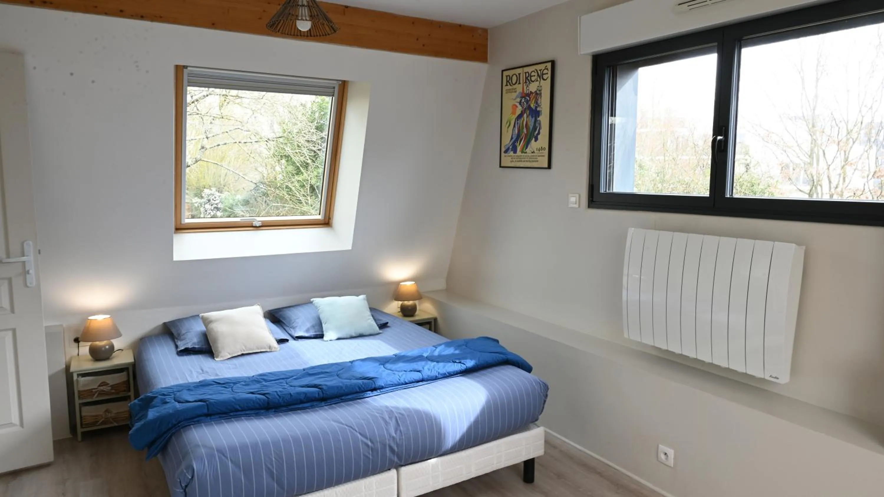 Photo of the whole room, Bed in La Petite Charnasserie