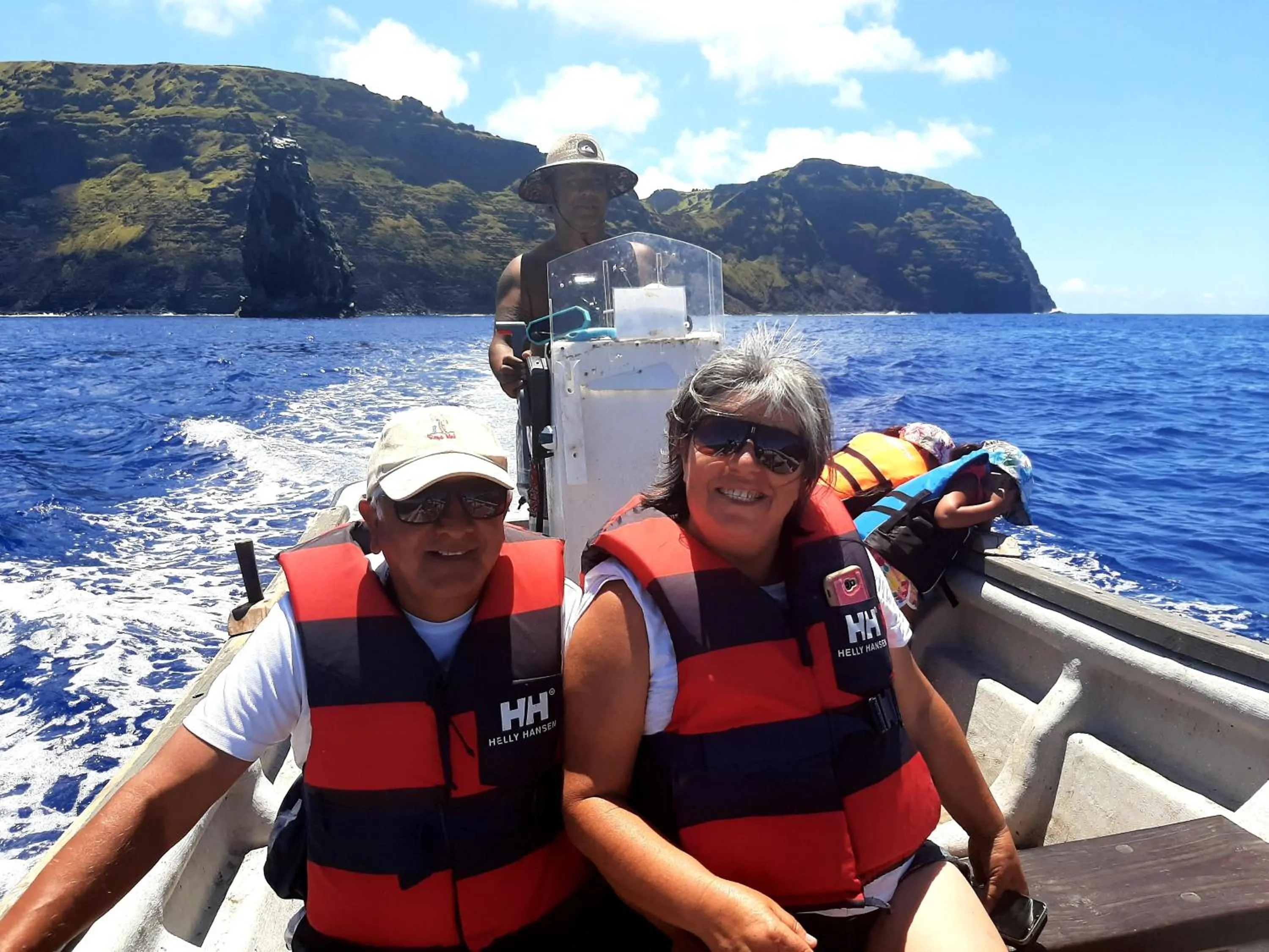 People in Cabañas Te Maori