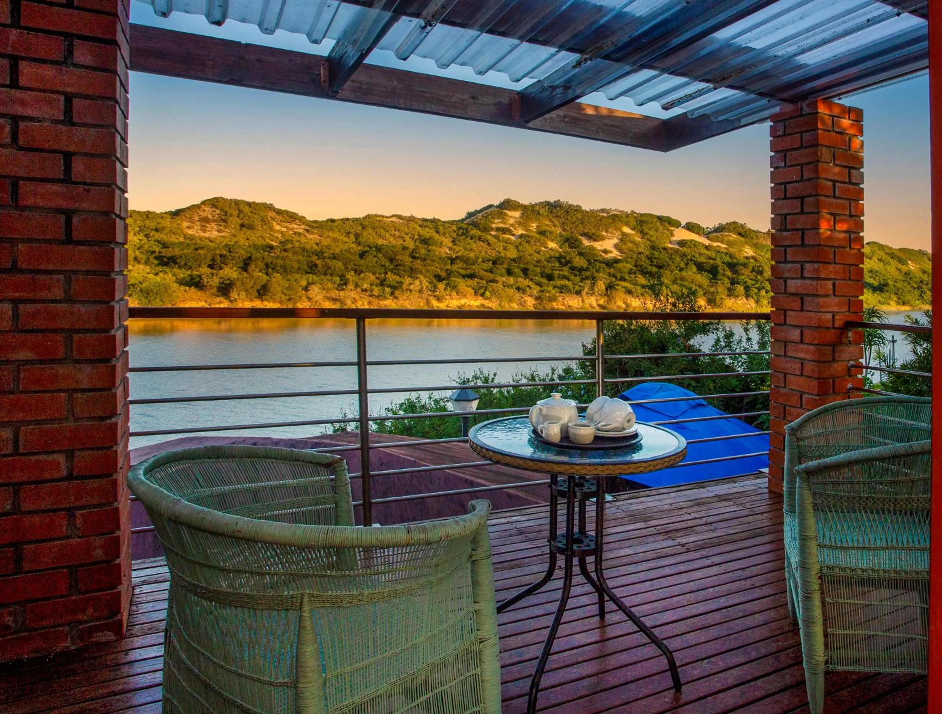 Dungbeetle River Lodge