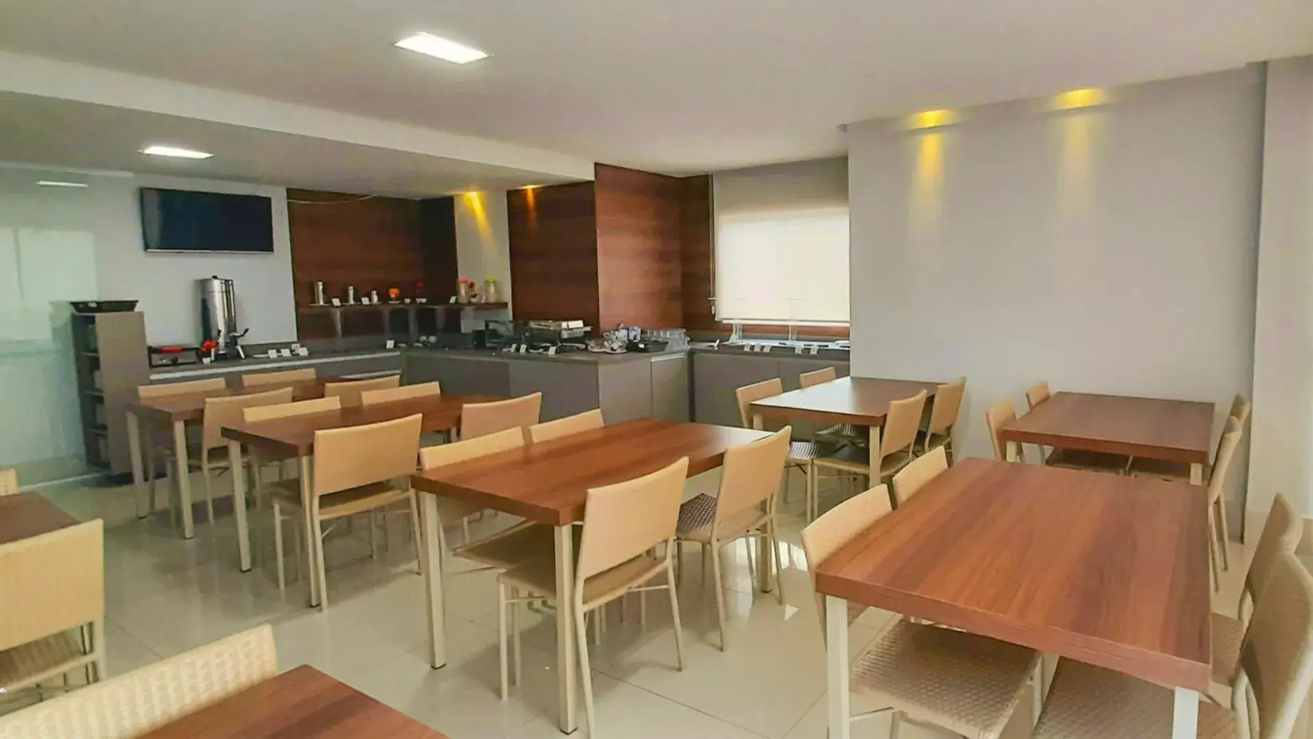 Restaurant/places to eat in Serra Madre Hotel Restaurant/places to eat in Serra Madre Hotel