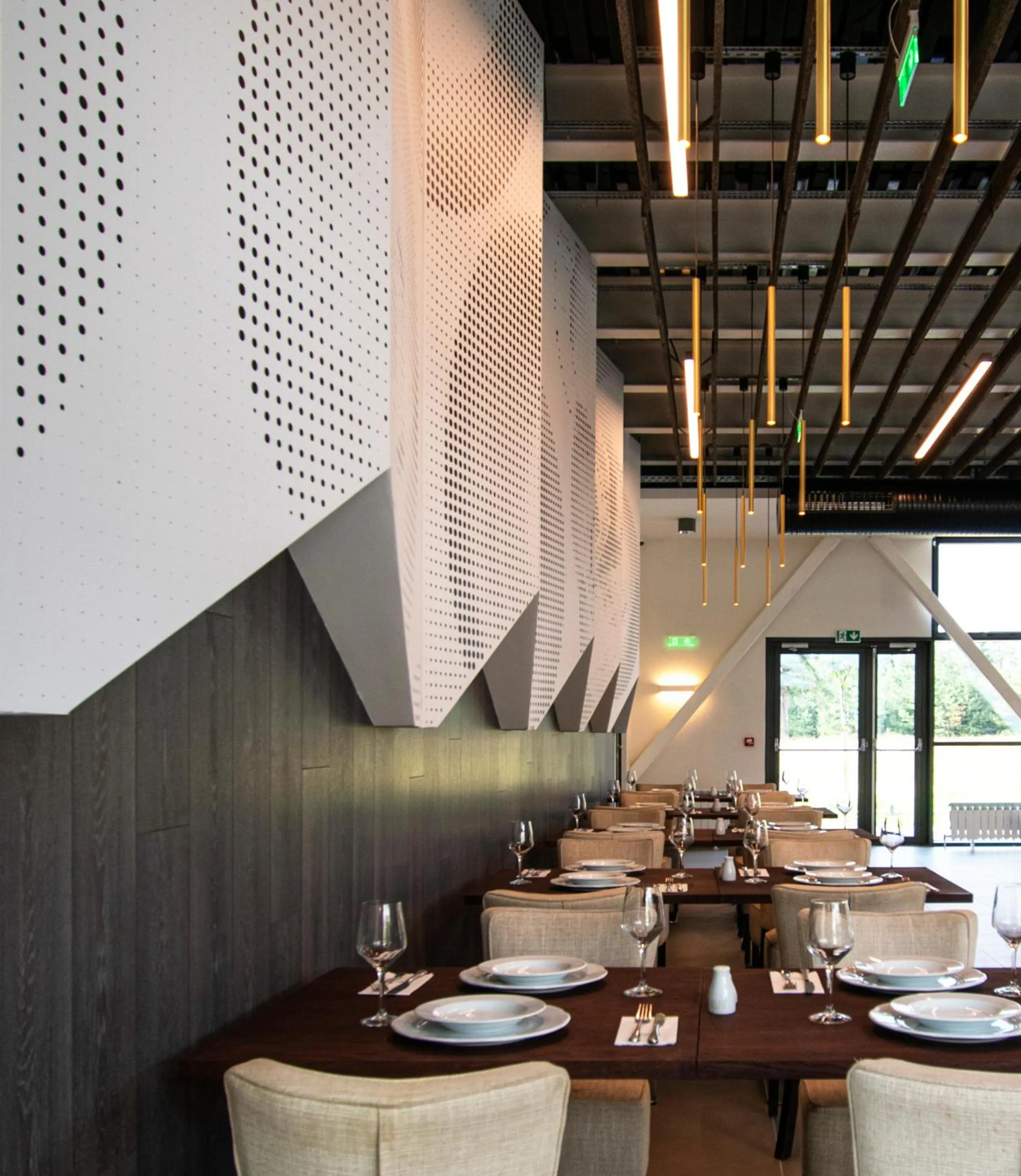 Restaurant/places to eat in Euphoria Club Hotel