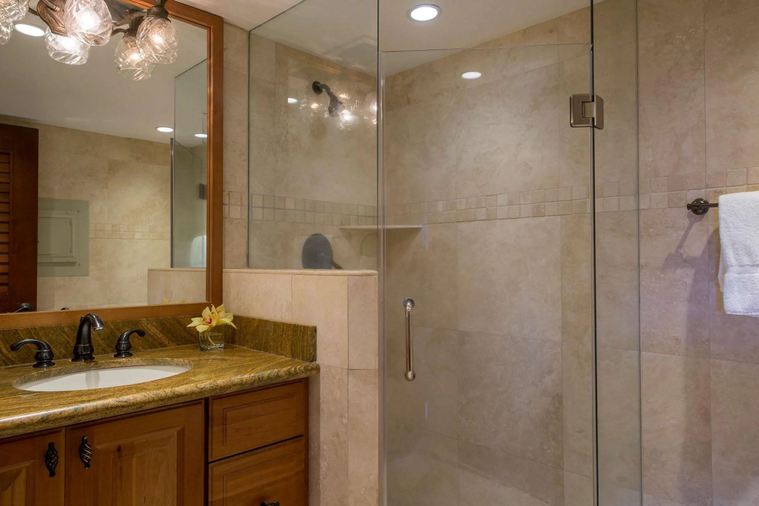 Shower in Aston Mahana at Kaanapali