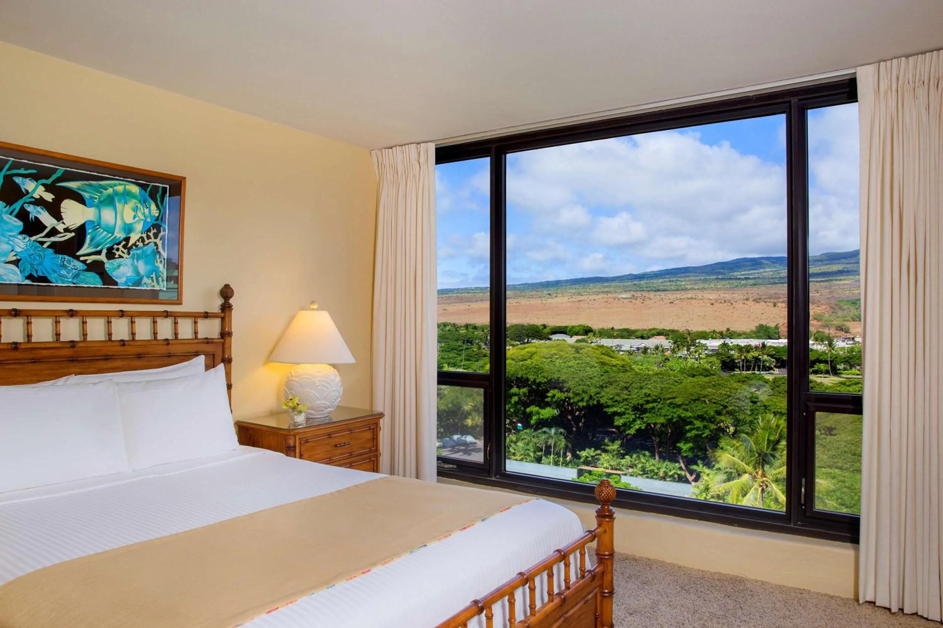 Bed in Aston Mahana at Kaanapali