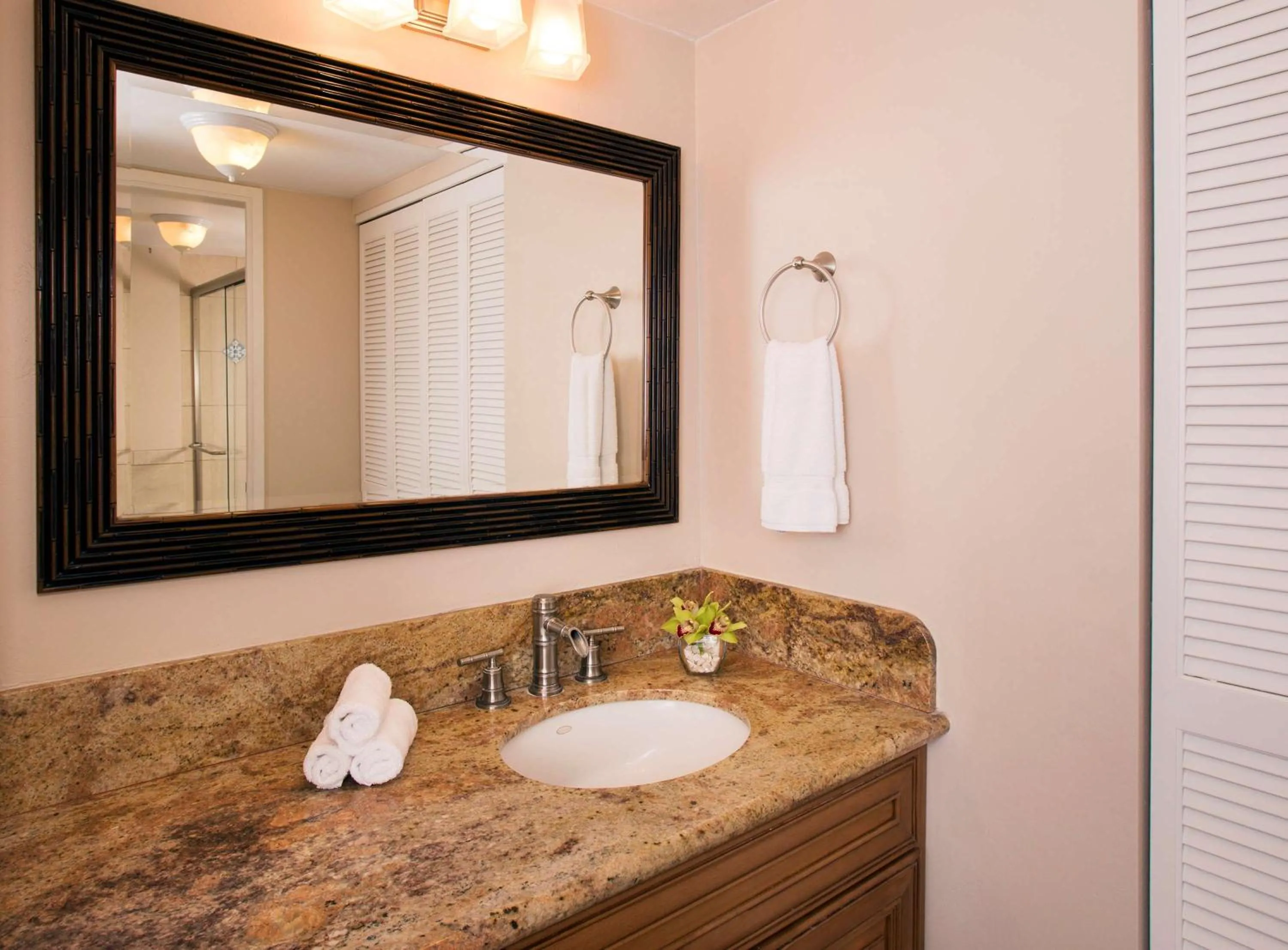 Shower in Aston Mahana at Kaanapali