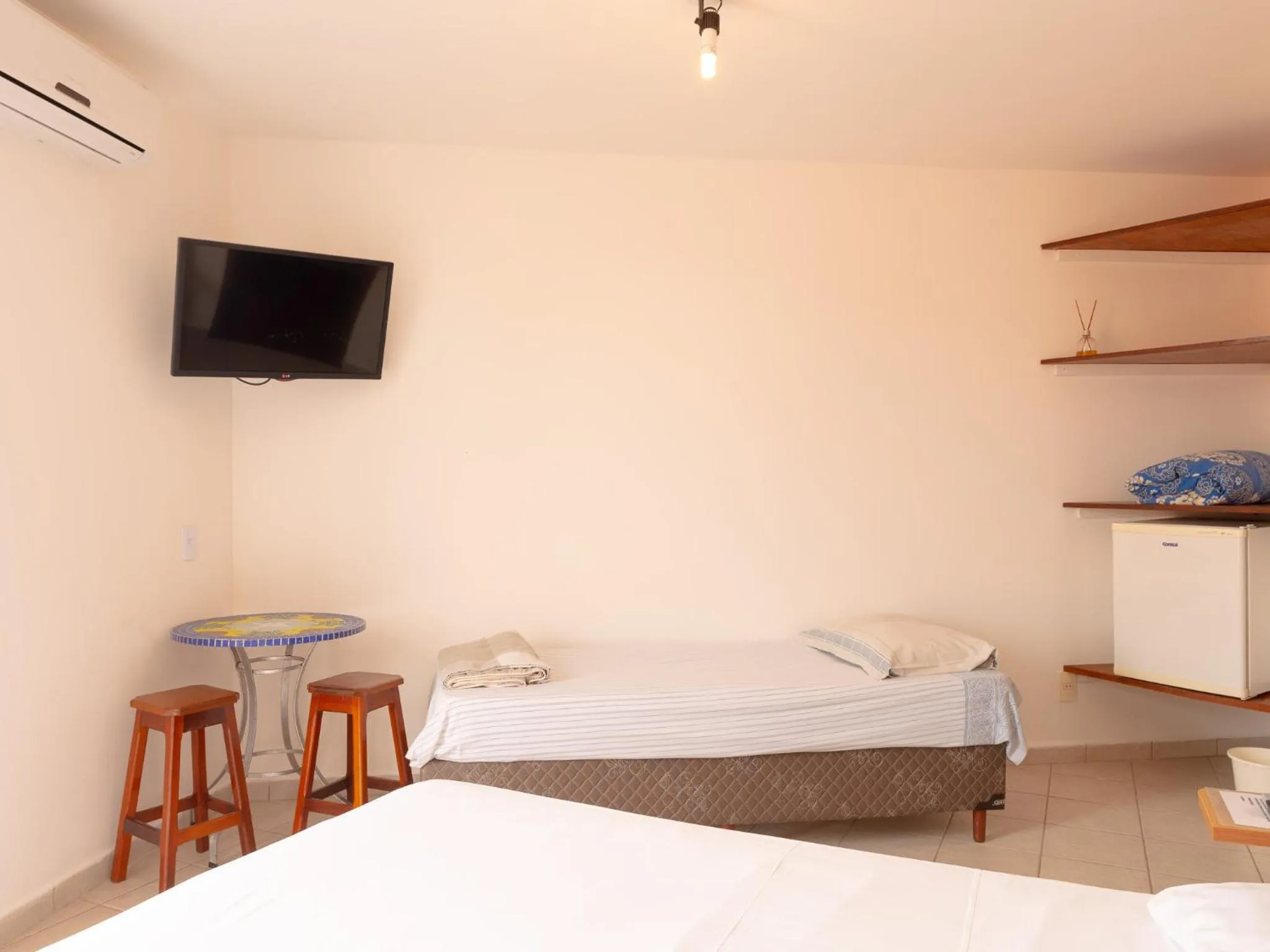 Photo of the whole room, Bed in Pousada Pé Na Areia