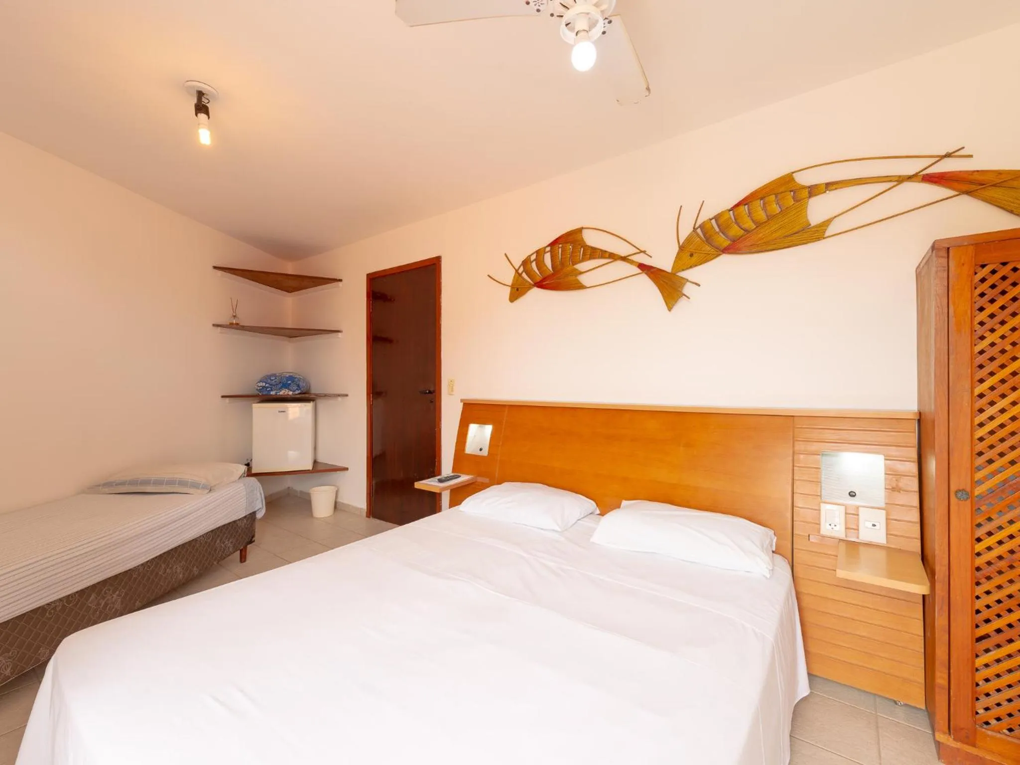 Photo of the whole room, Bed in Pousada Pé Na Areia