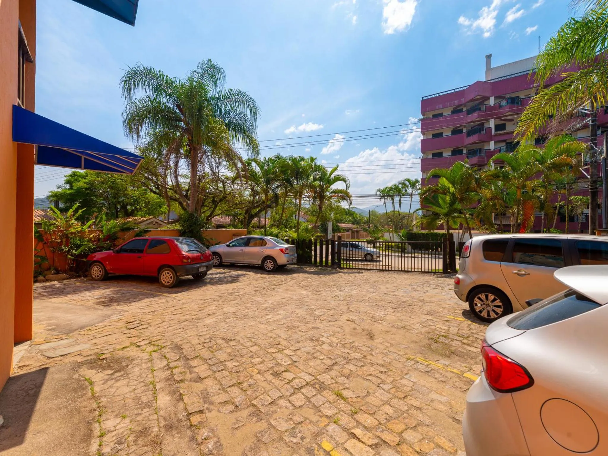 Parking in Pousada Pé Na Areia