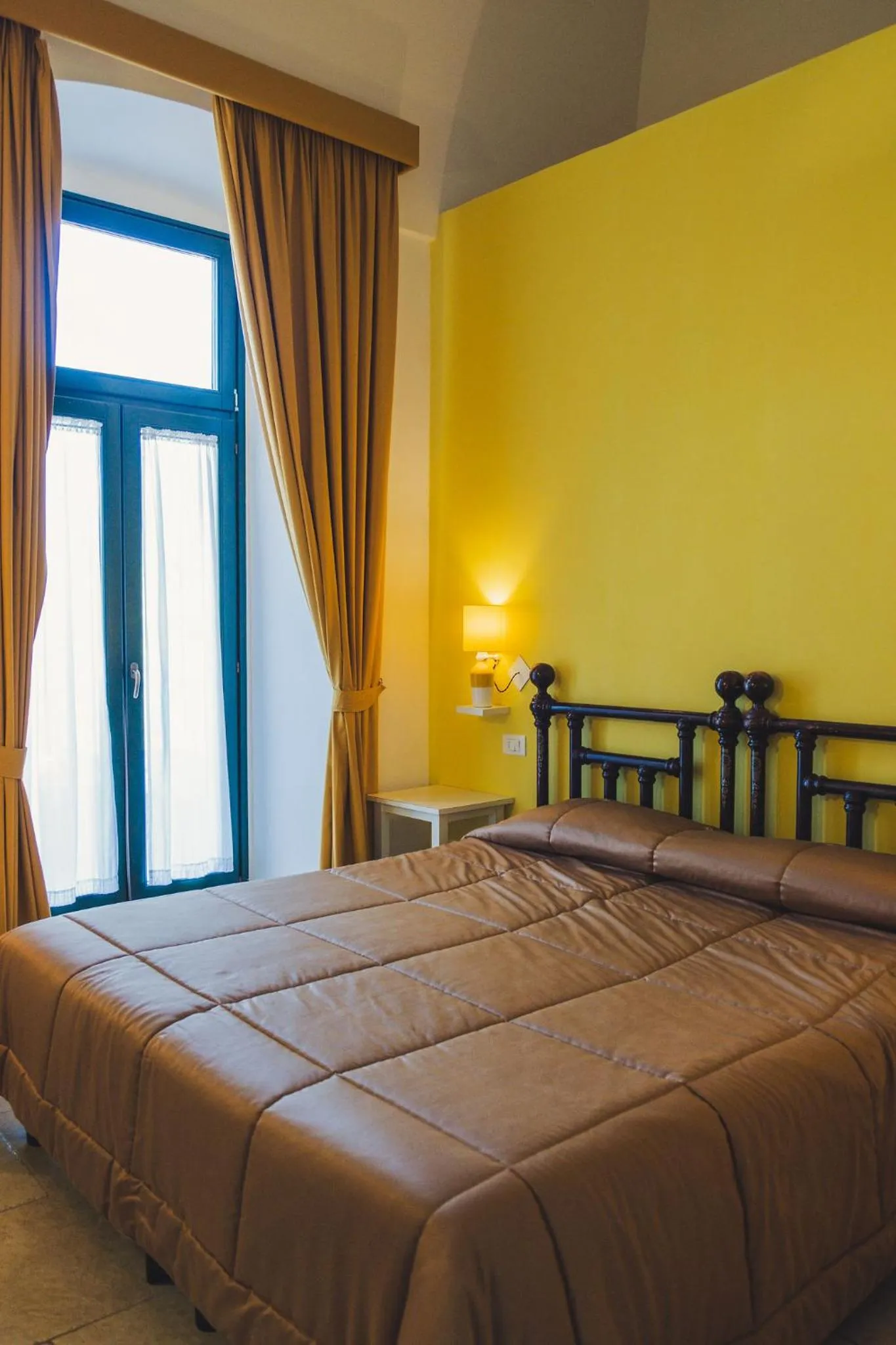 Photo of the whole room, Bed in Masseria Santa Teresa