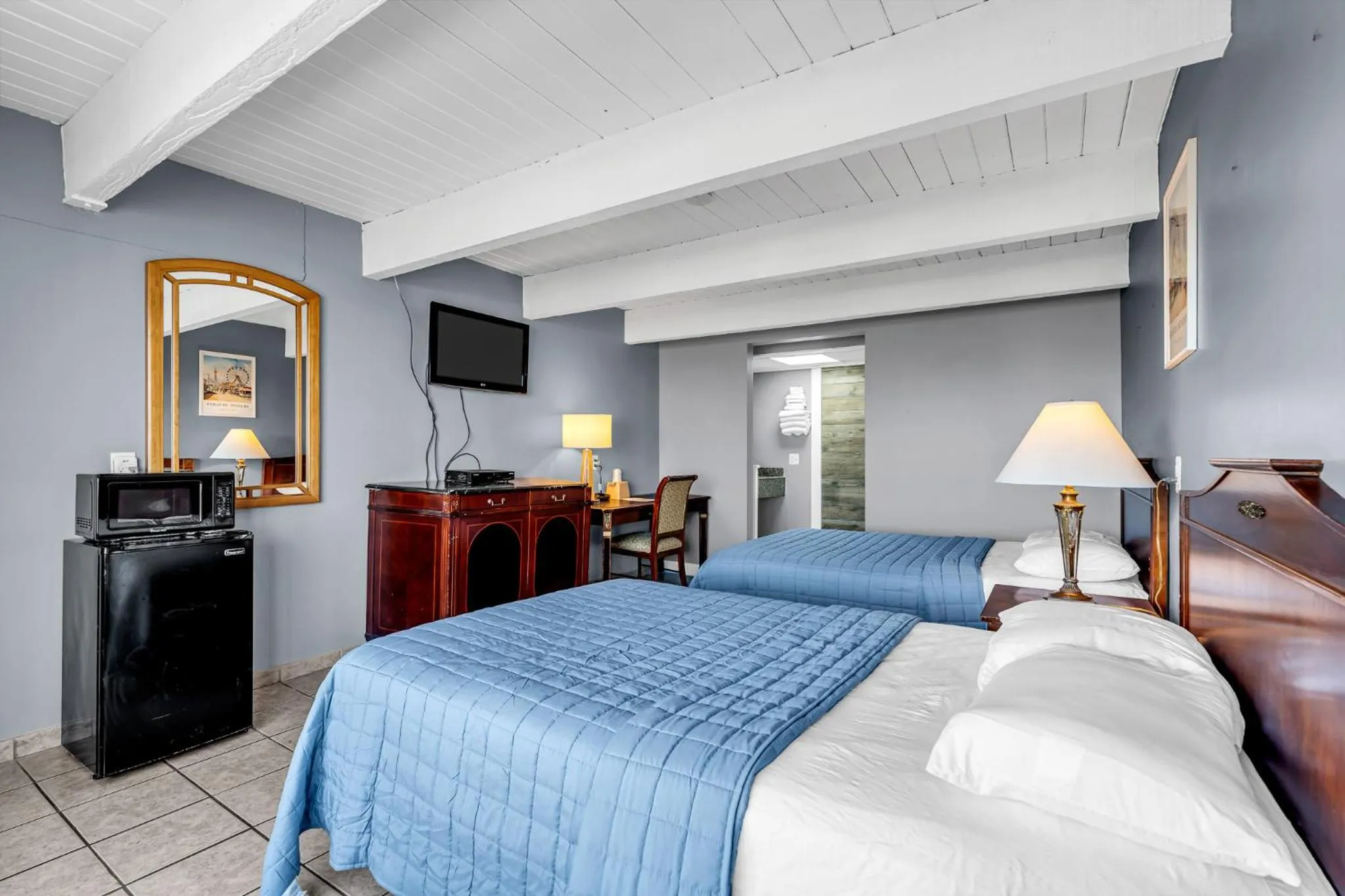 Bedroom, Bed in Aztec Ocean Resort