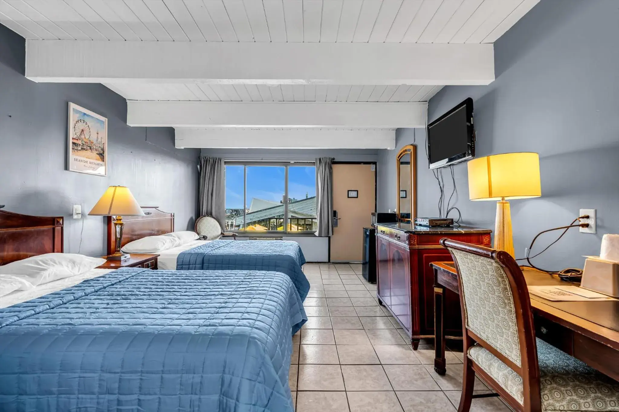 Deluxe Room with Two Double Beds in Aztec Ocean Resort Deluxe Room with Two Double Beds in Aztec Ocean Resort