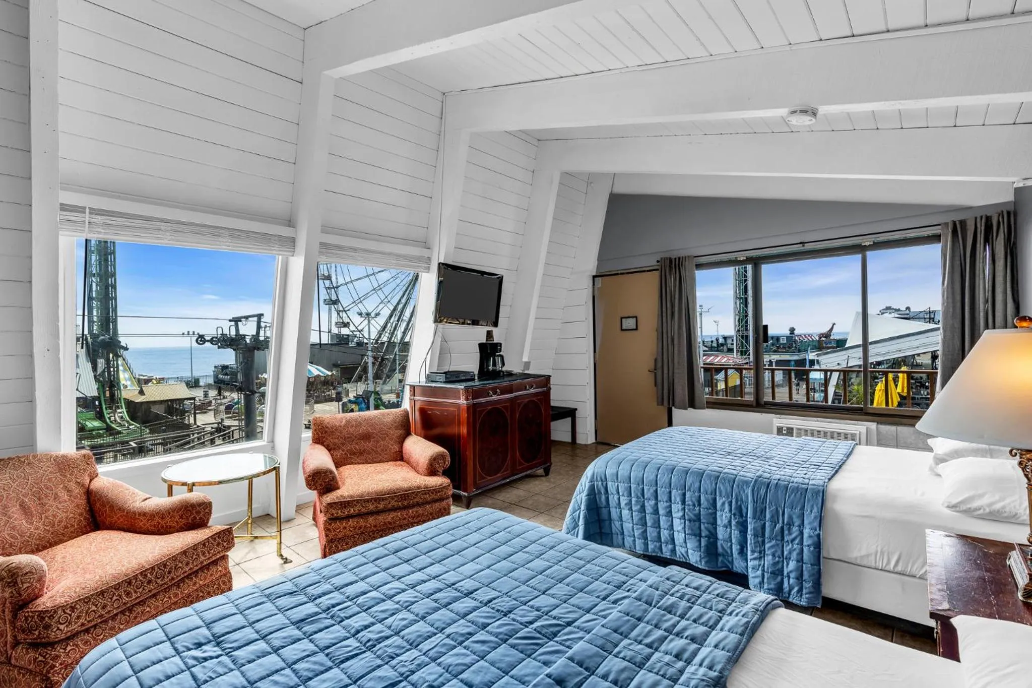 Bedroom, Bed in Aztec Ocean Resort
