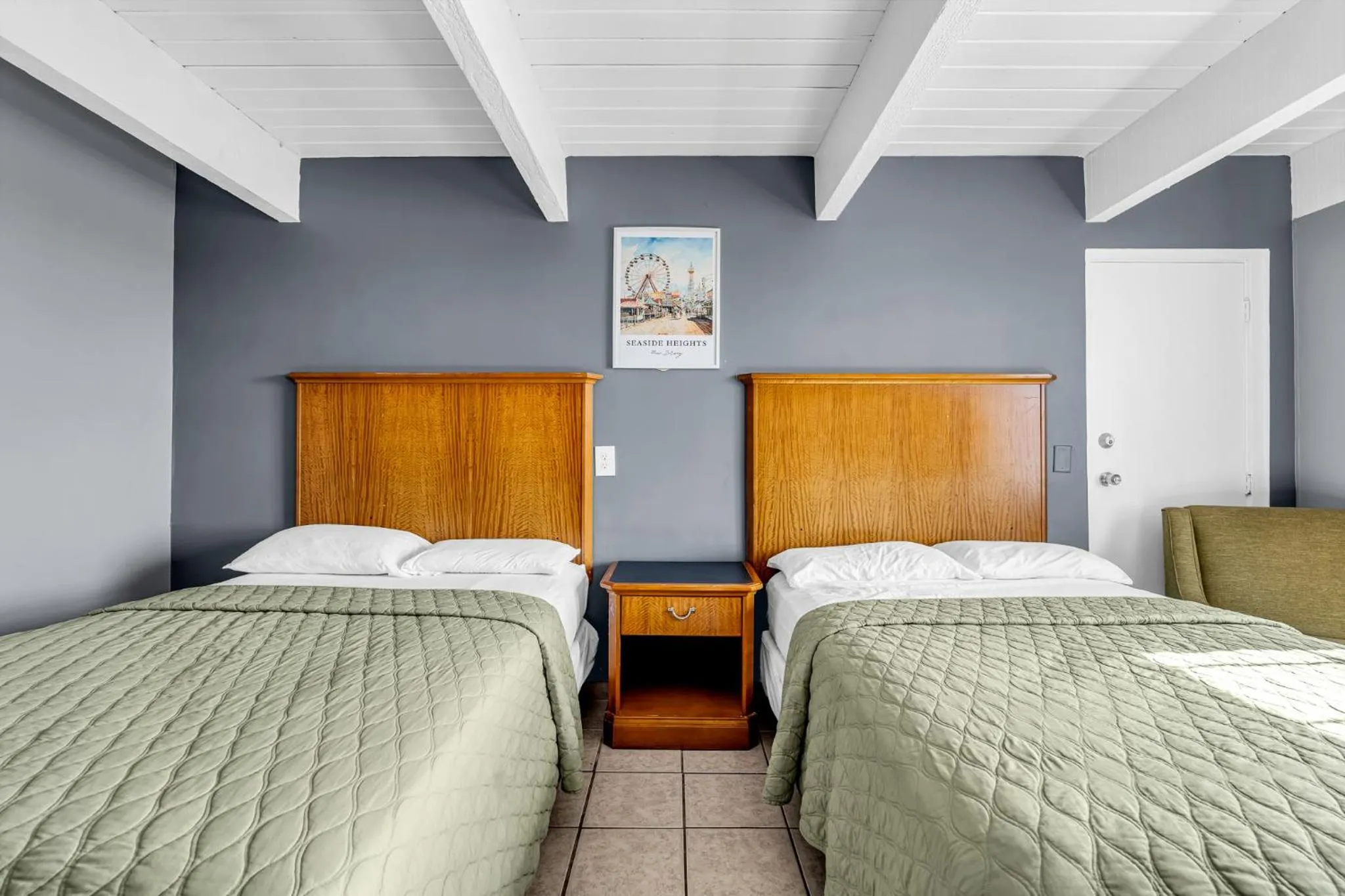 Bedroom, Bed in Aztec Ocean Resort