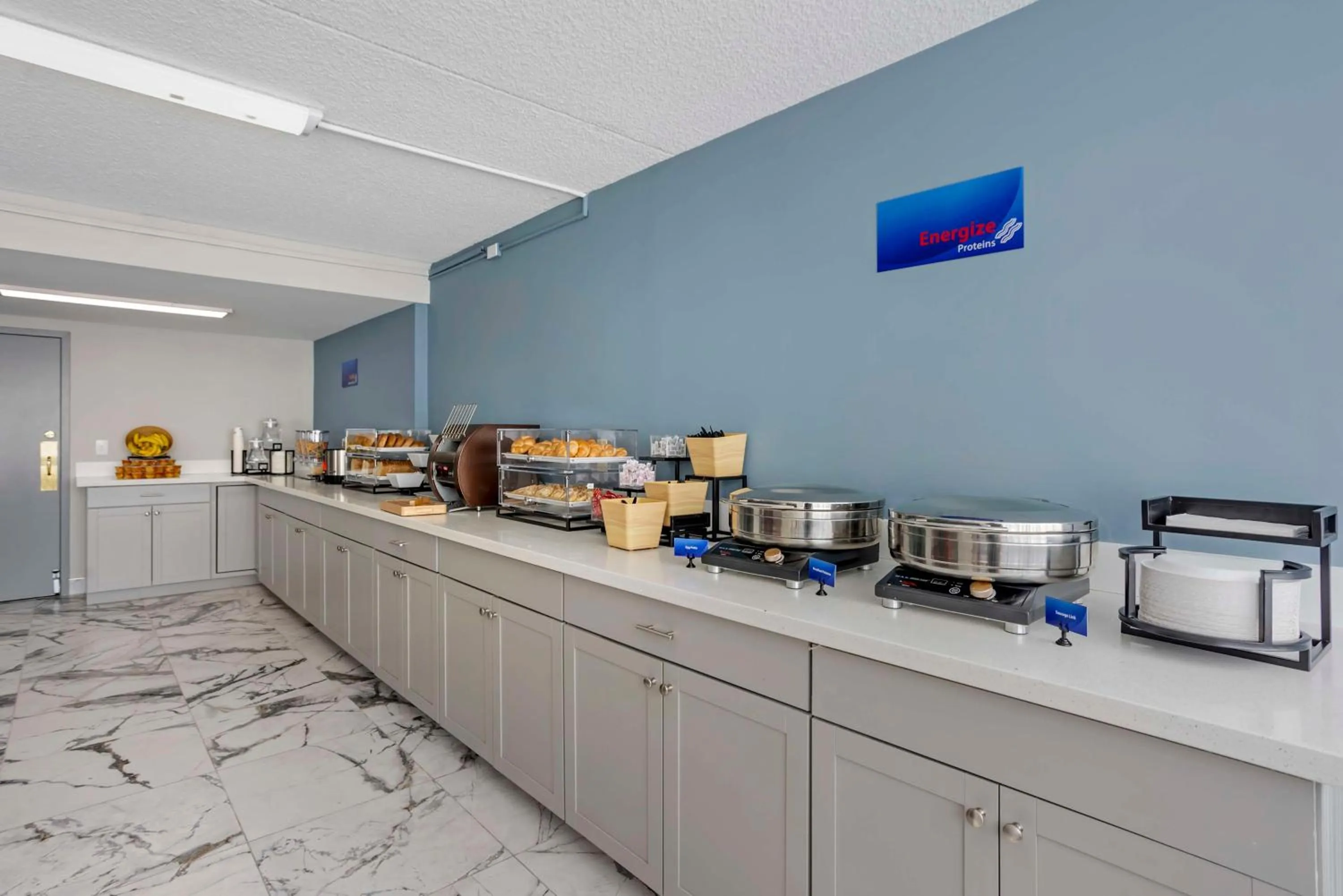 Breakfast in Best Western Rutgers University Hotel