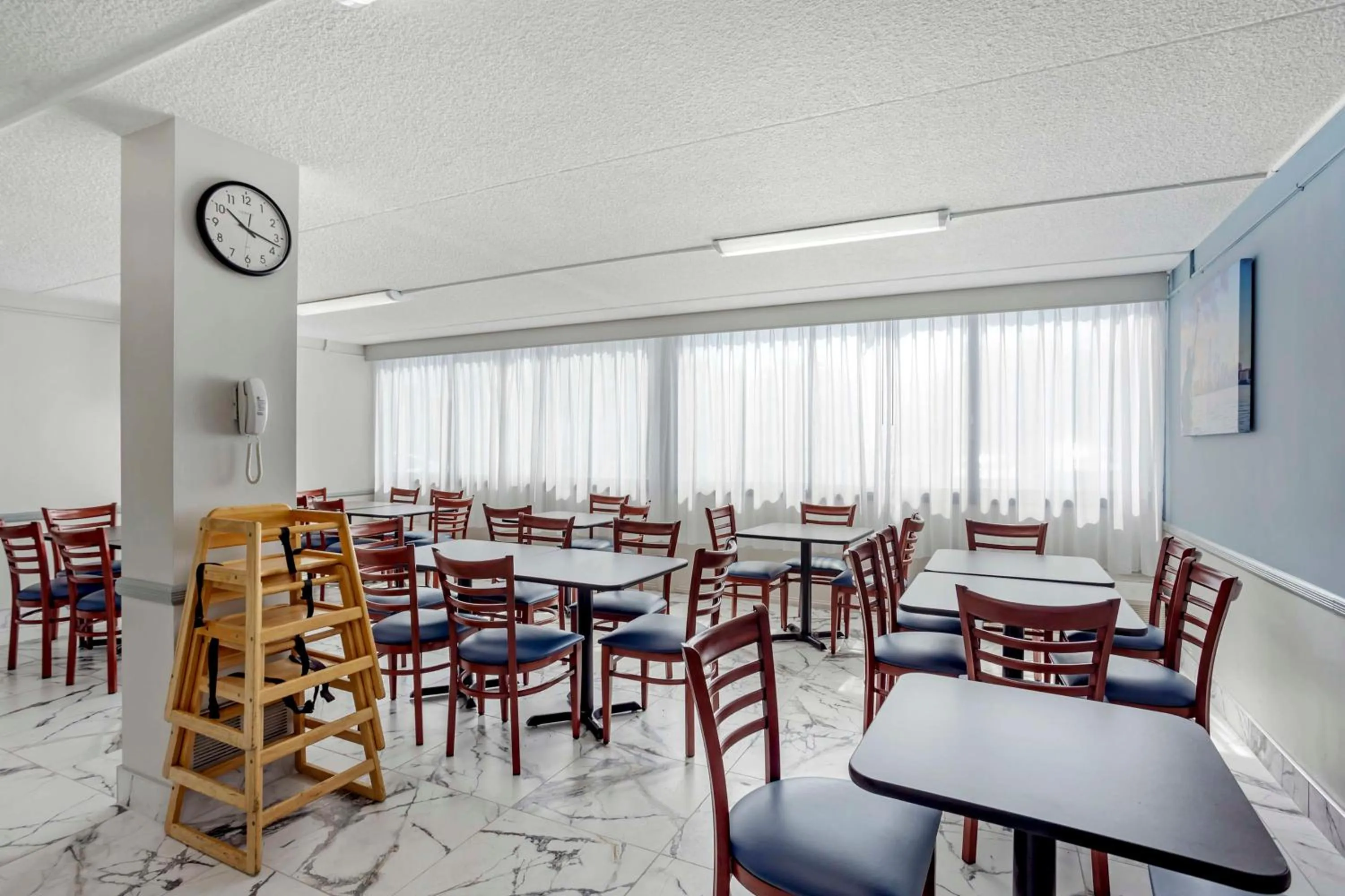 Breakfast in Best Western Rutgers University Hotel