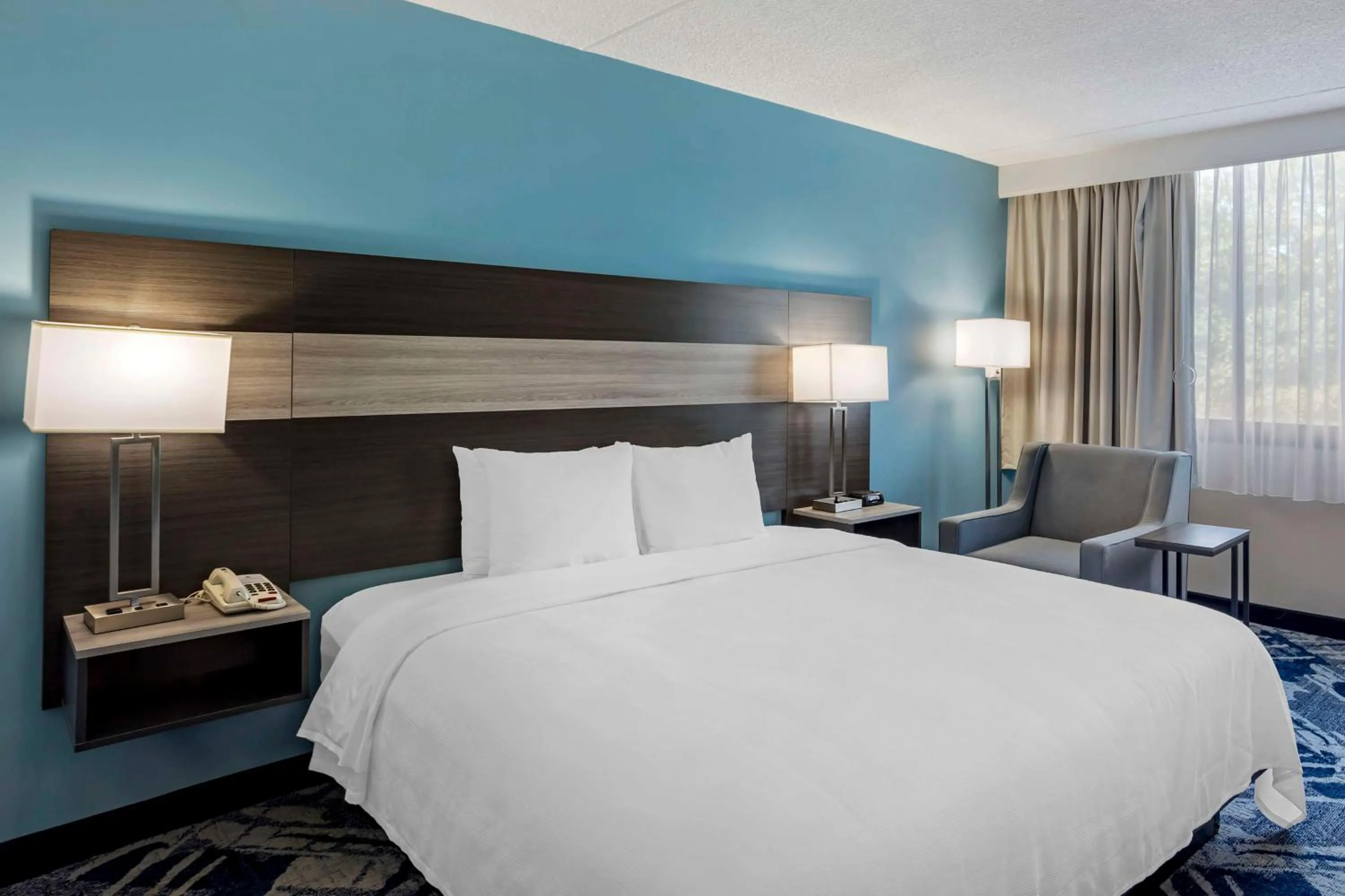 Bedroom, Bed in Best Western Rutgers University Hotel