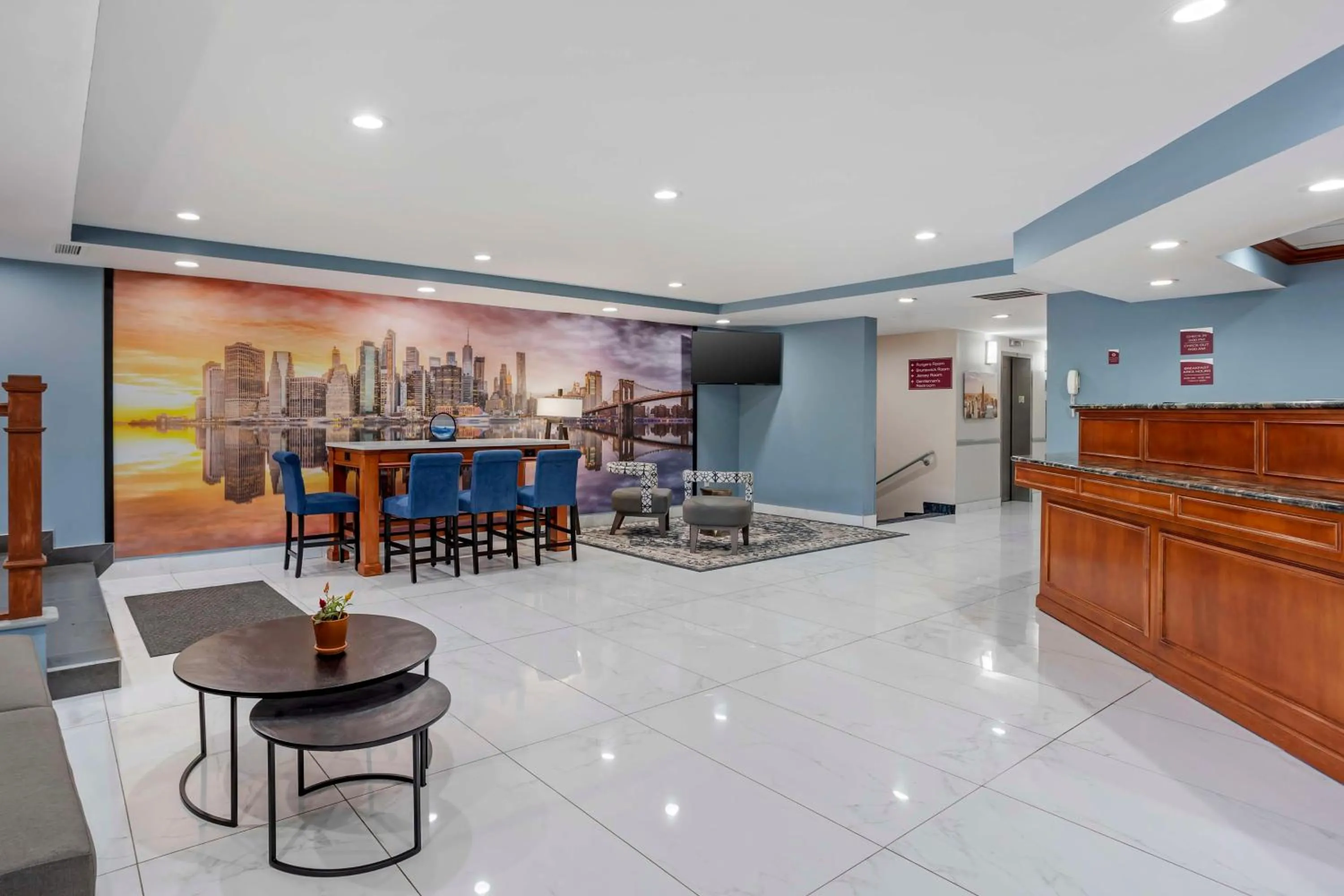 Lobby or reception in Best Western Rutgers University Hotel