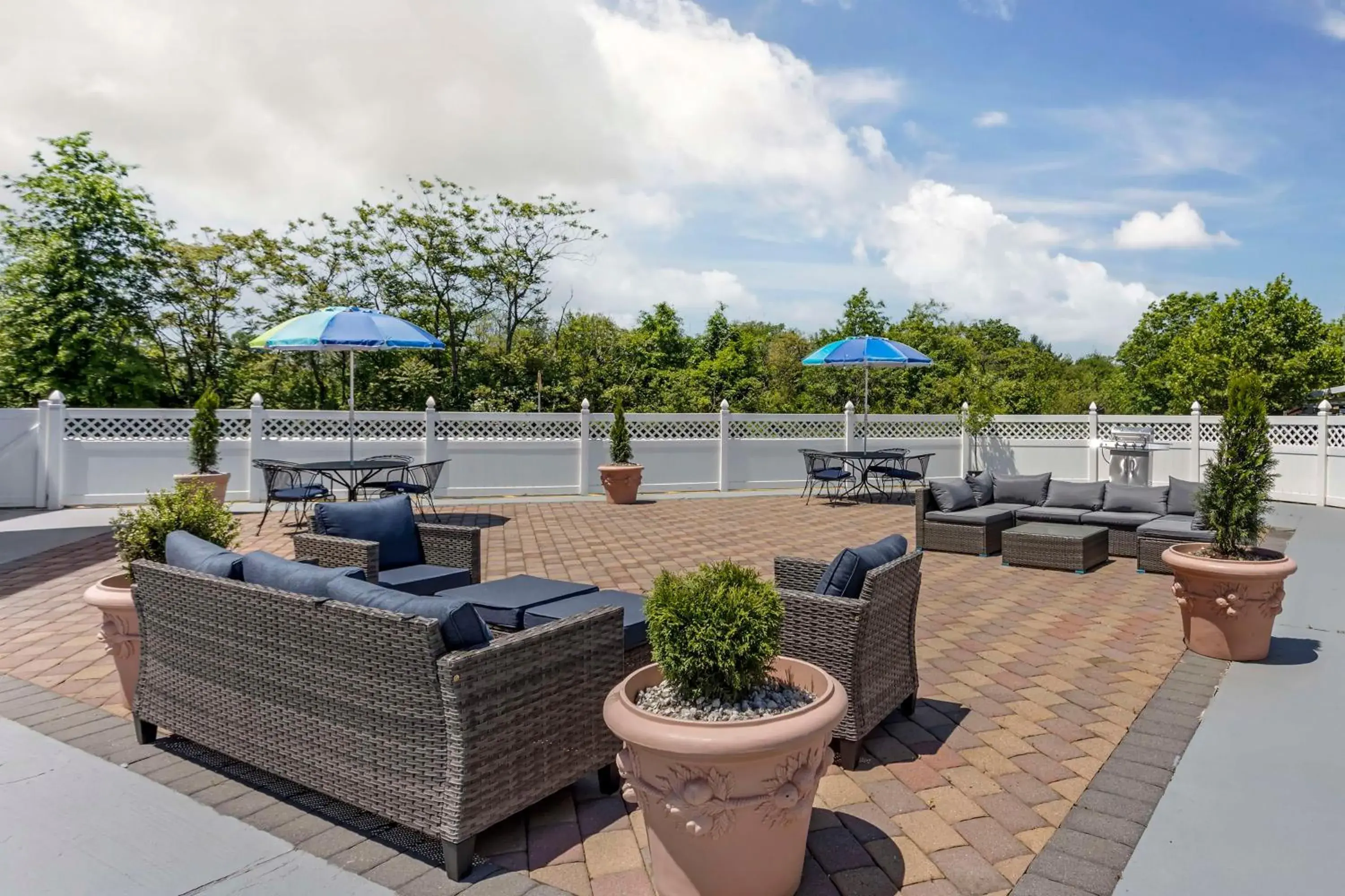 Property building in Best Western Rutgers University Hotel Property building in Best Western Rutgers University Hotel