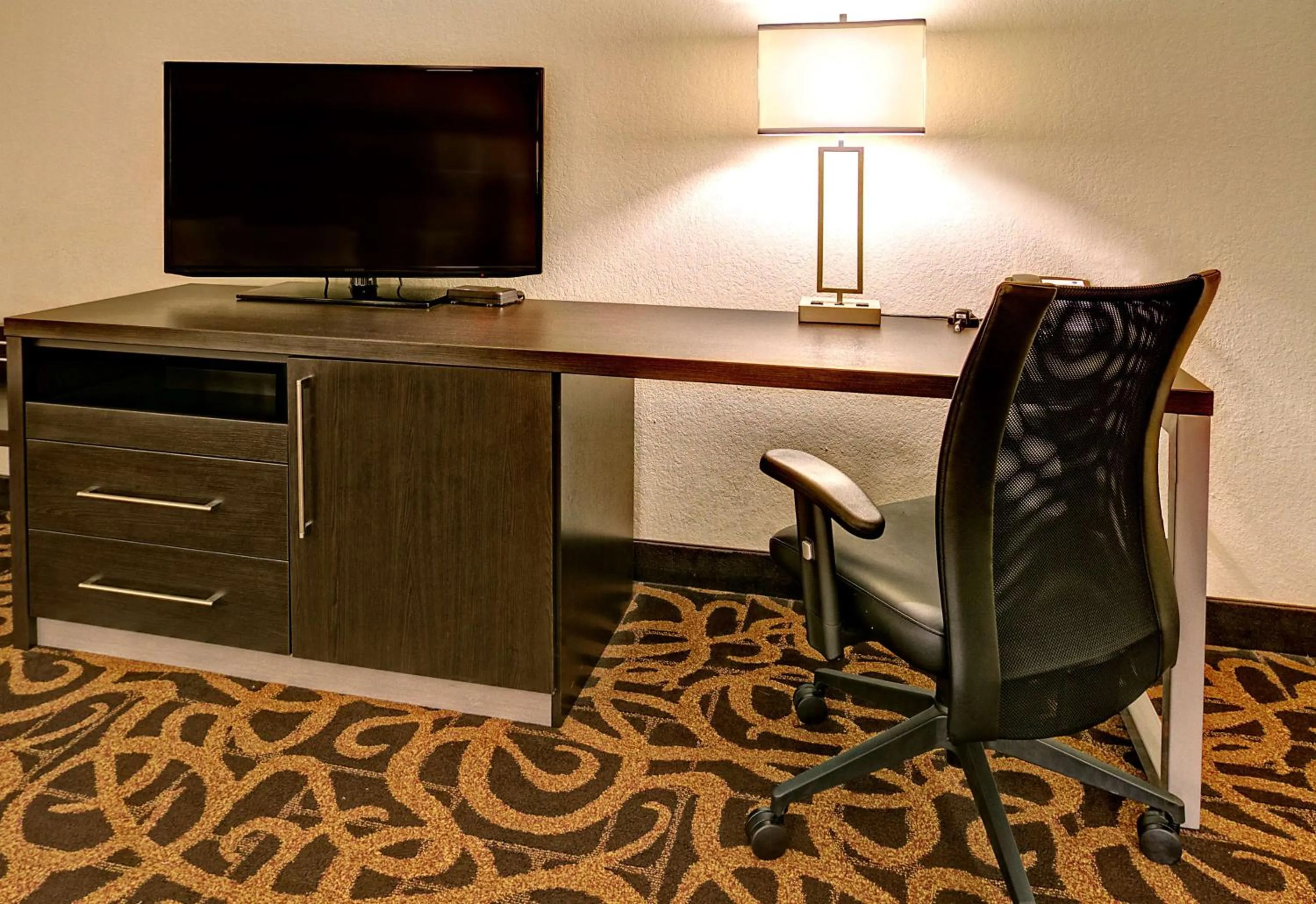 Queen Room with Two Queen Beds - Mobility Access/Non-Smoking in Hampton Inn Midland