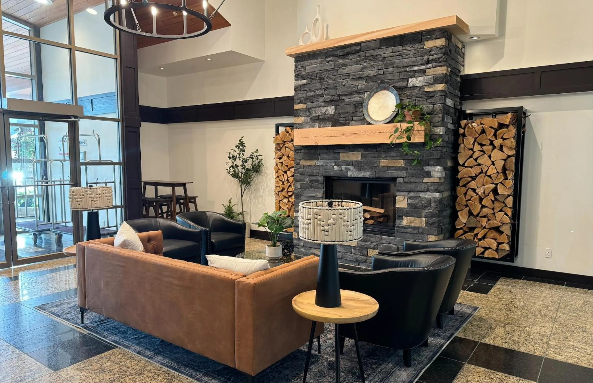 Lobby or reception in Four Points by Sheraton Prince George