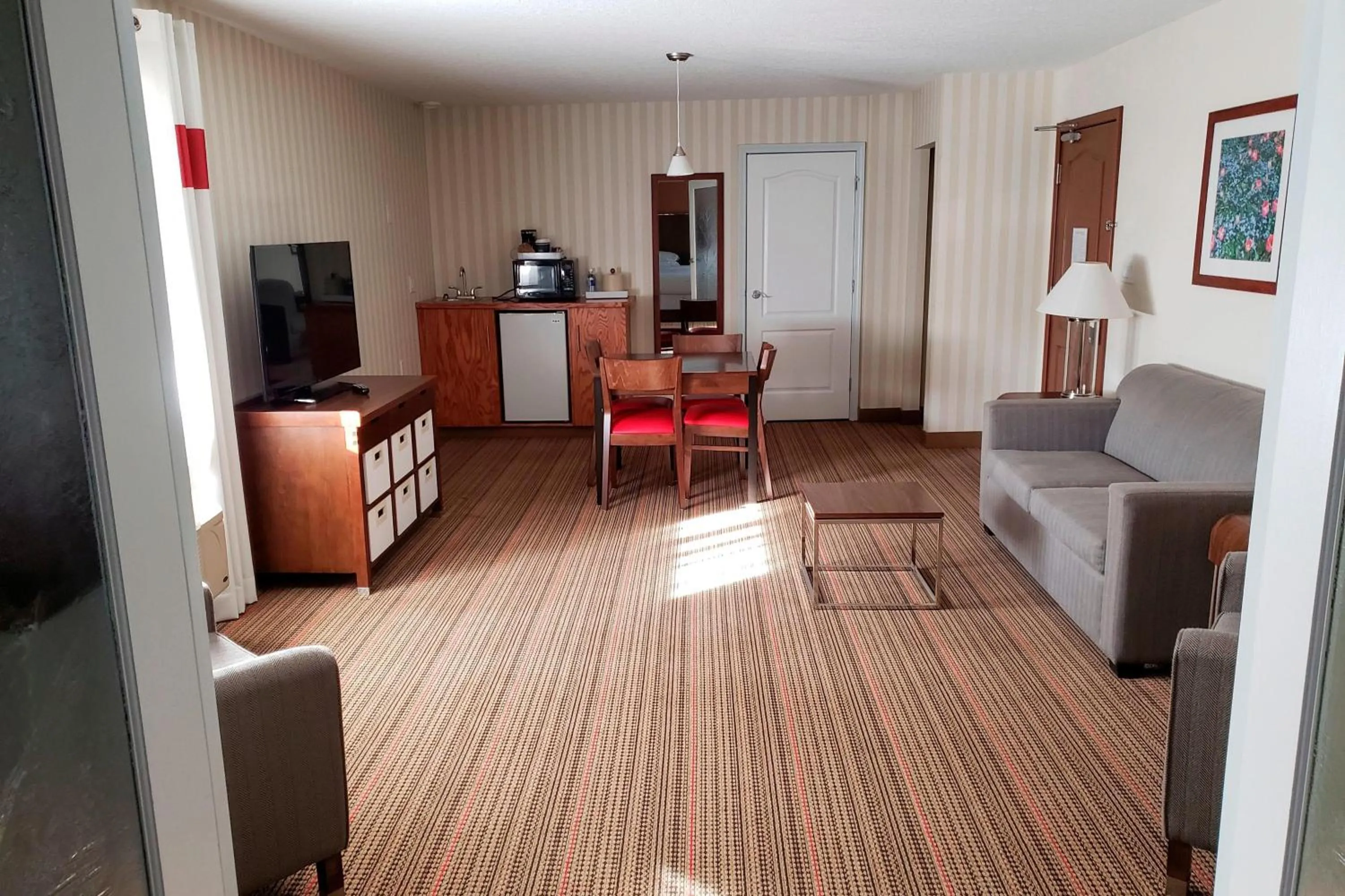 Living room in Four Points by Sheraton Prince George