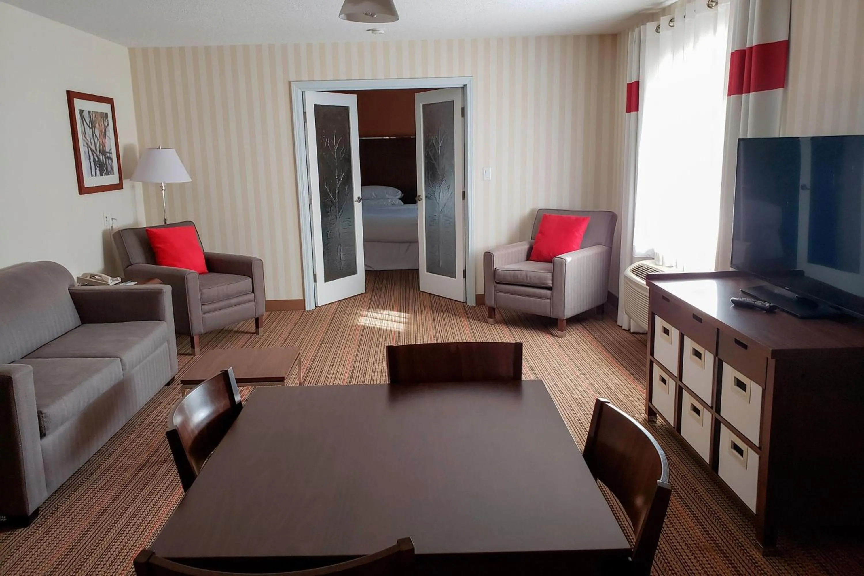 Photo of the whole room in Four Points by Sheraton Prince George