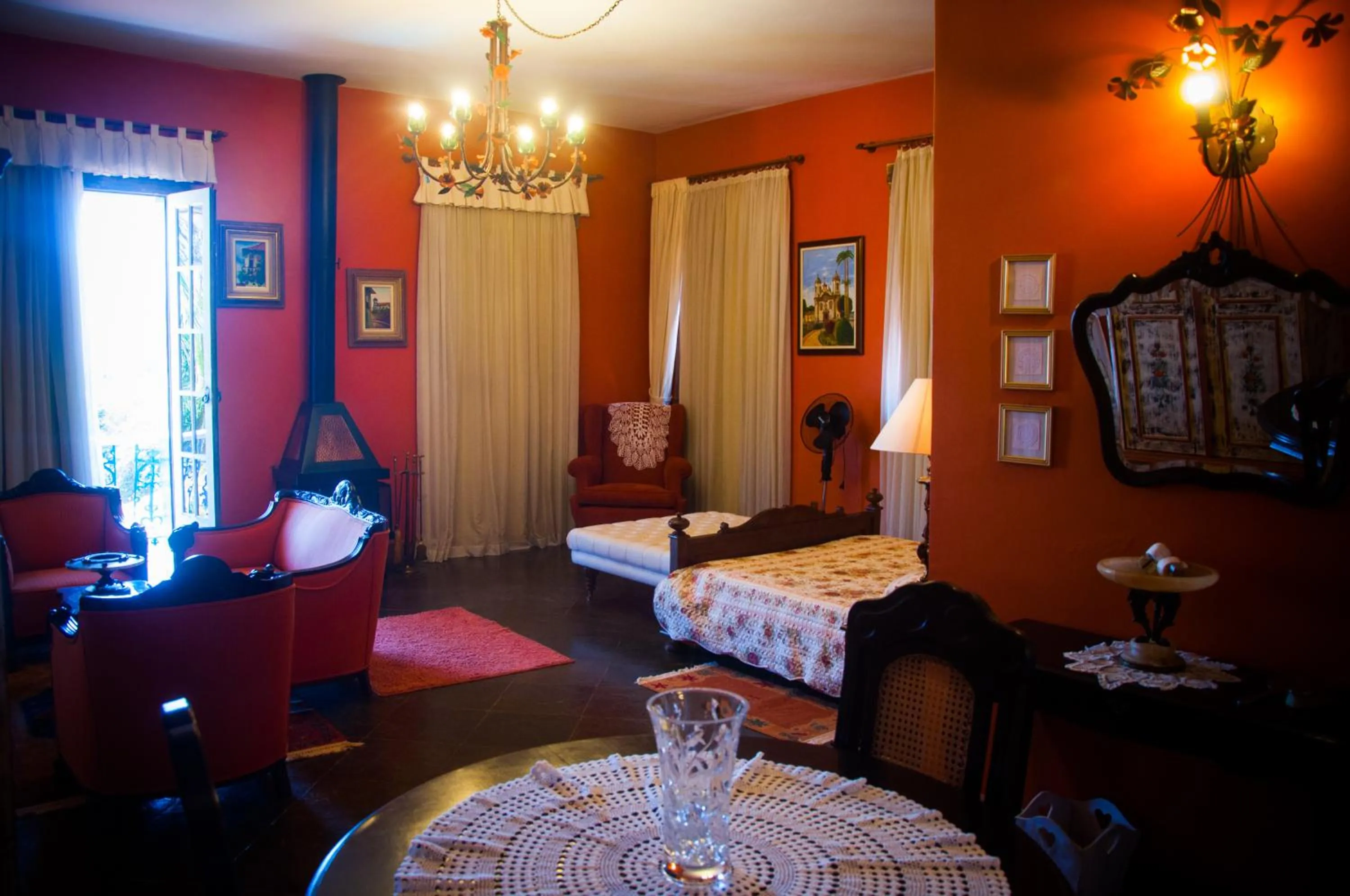 Photo of the whole room, Bed in Pousada Xica da Silva