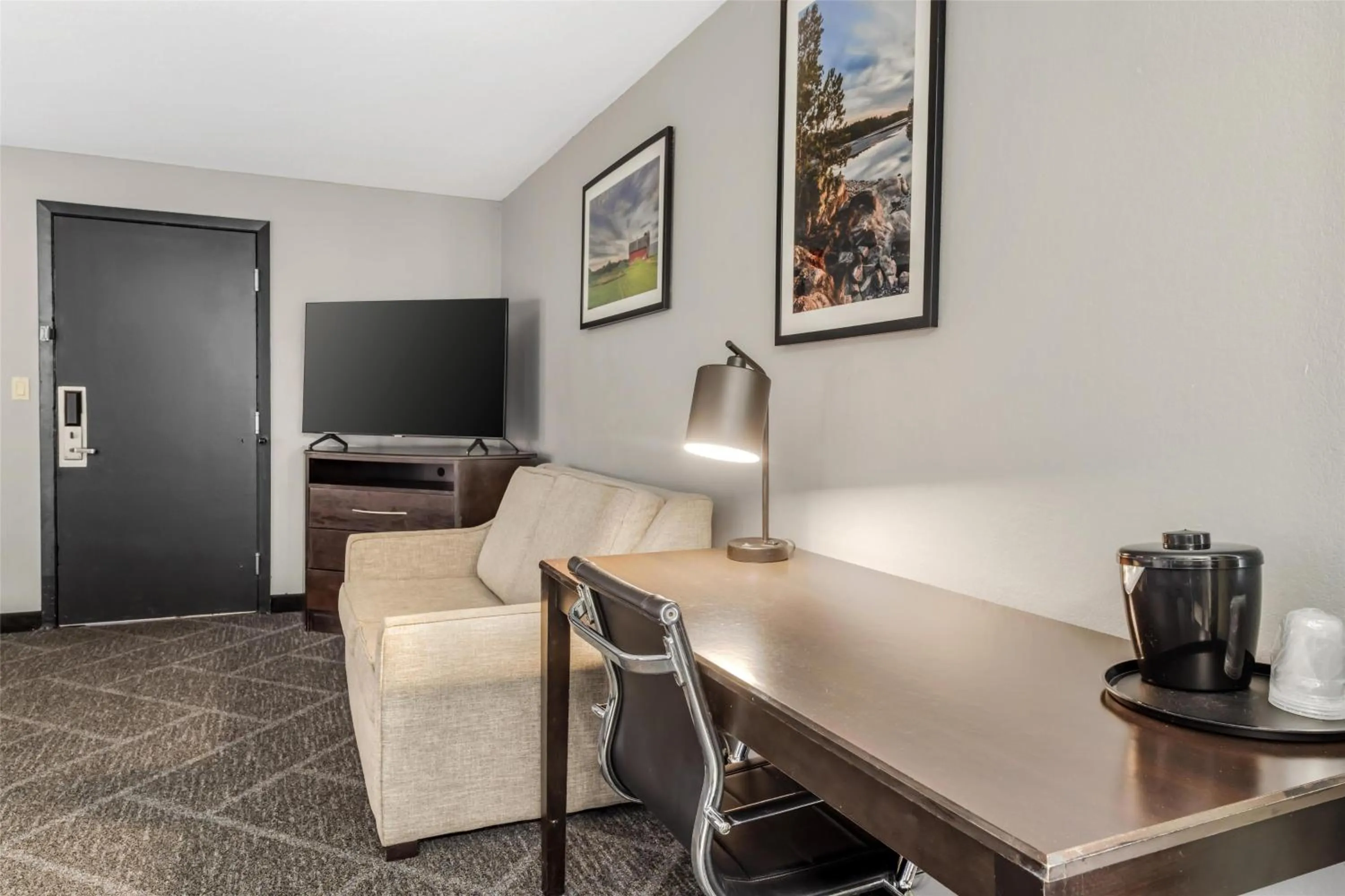 Bedroom in Best Western Rochester Hotel Mayo Clinic Area/ St. Mary's