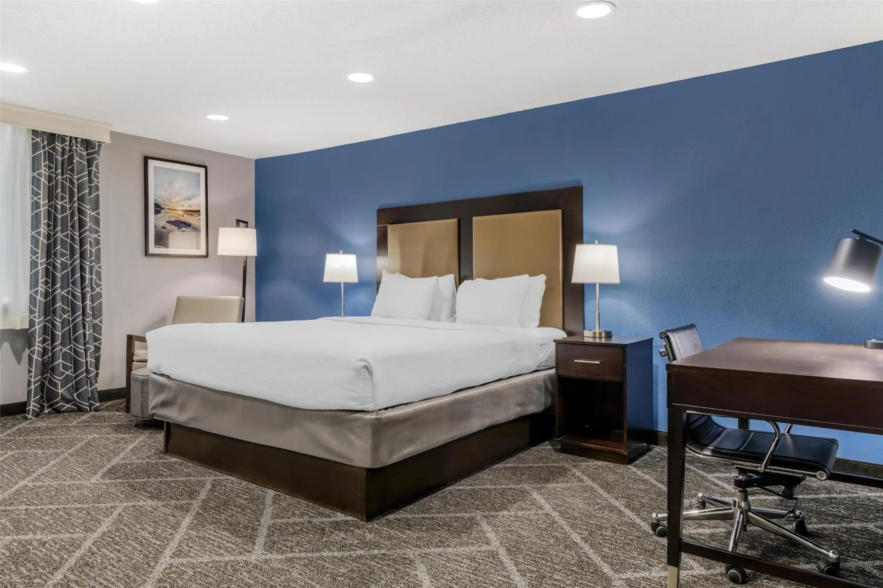 Bedroom, Bed in Best Western Rochester Hotel Mayo Clinic Area/ St. Mary's